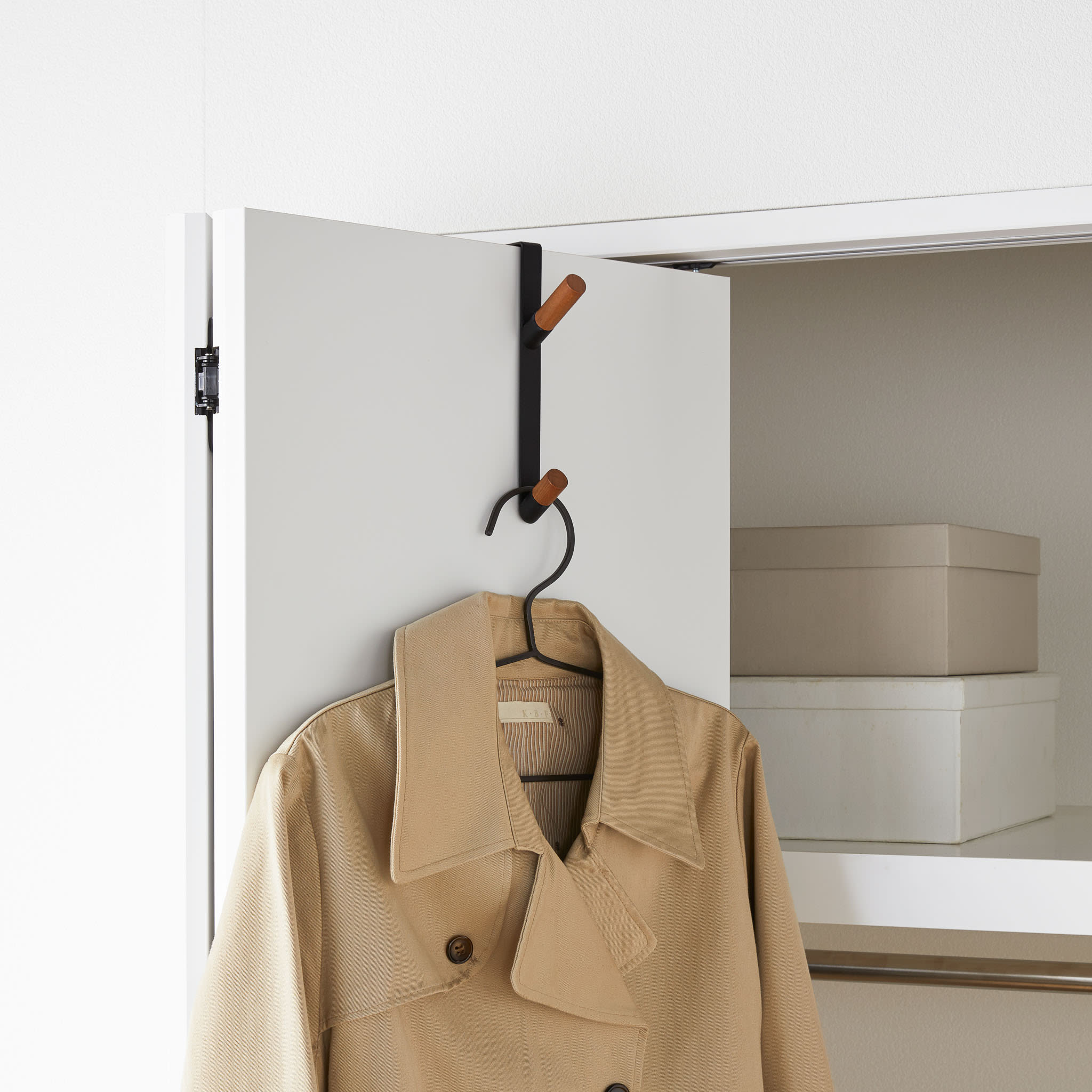 Over-The-Door Hooks : Two Practical Hooks