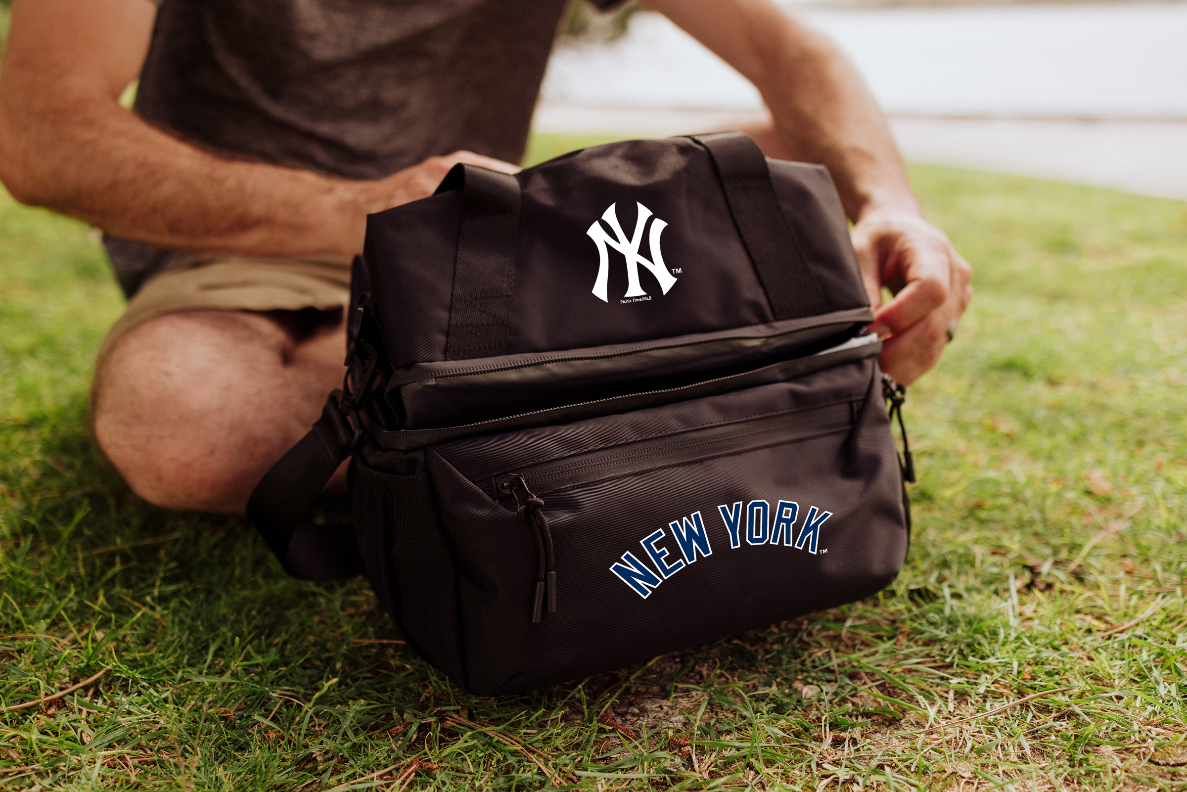 New York Yankees - Tarana Recycled Lunch Bag Cooler with Utensils