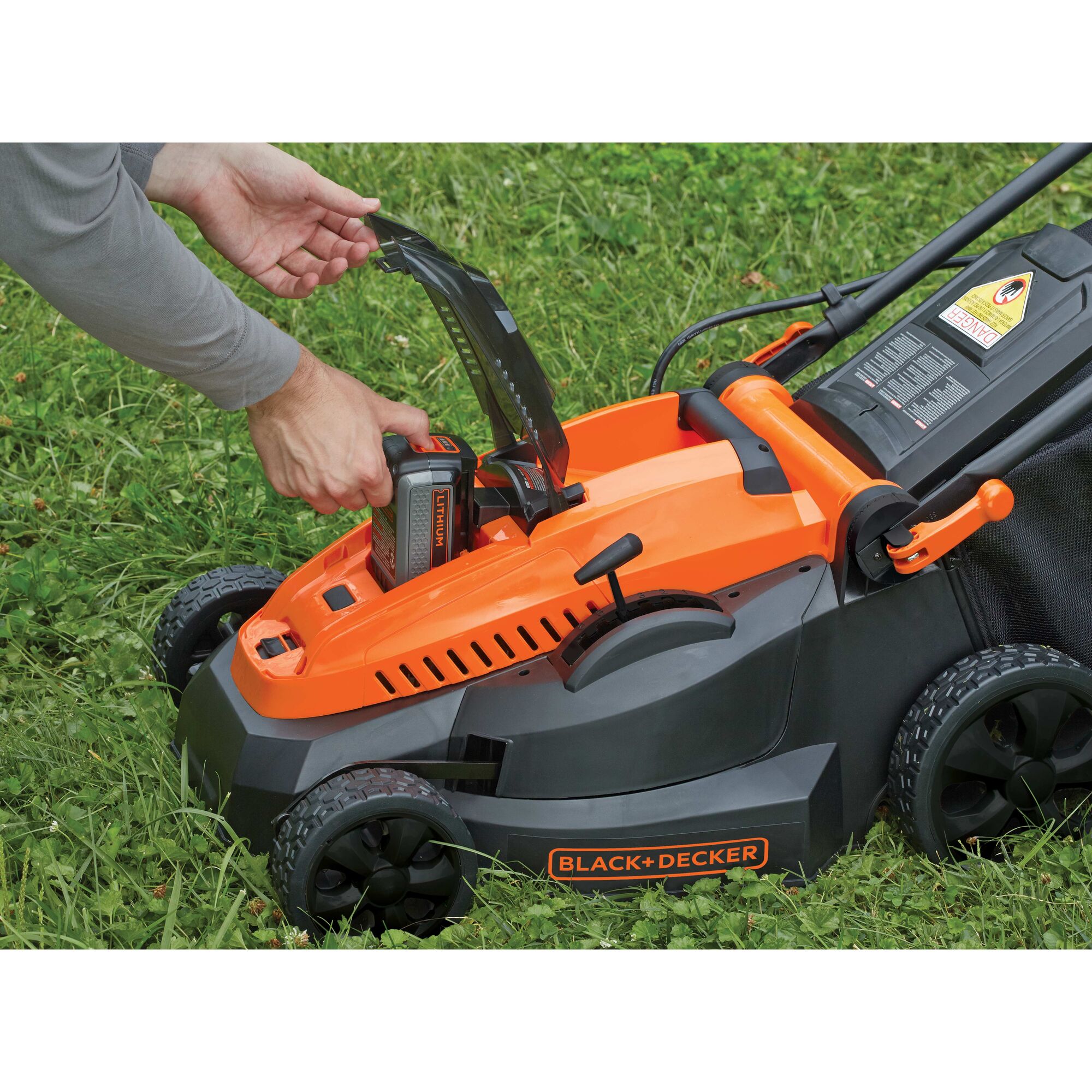 Battery feature of 40 volt max lithium 16 inch mower.