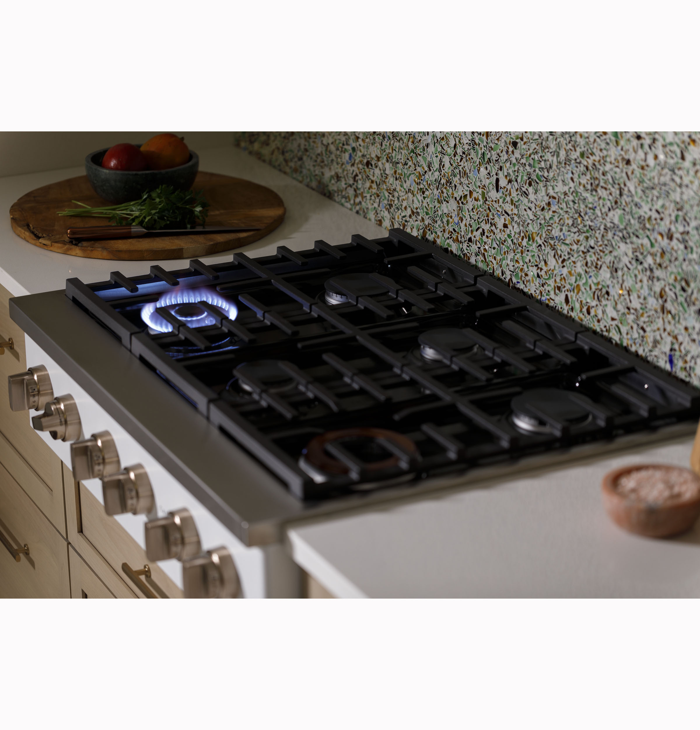 Café™ 36" Stainless Steel Gas Rangetop view 5