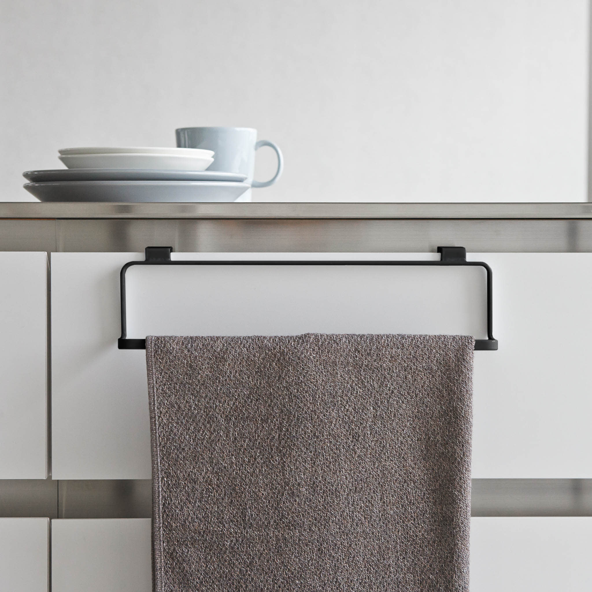 Wide Towel Hanger : Versatile Storage Solution