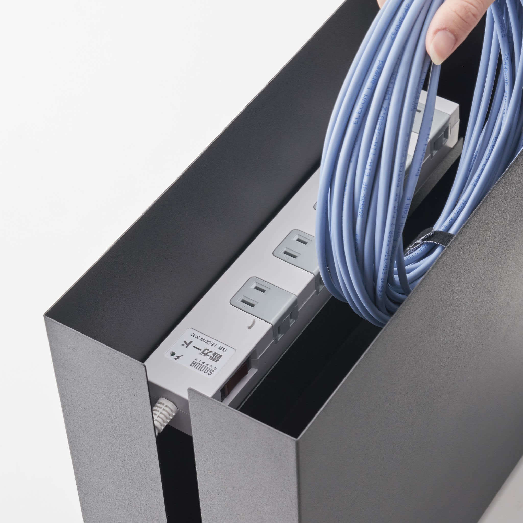 Cable Box with Casters : Practical Inner Shelf