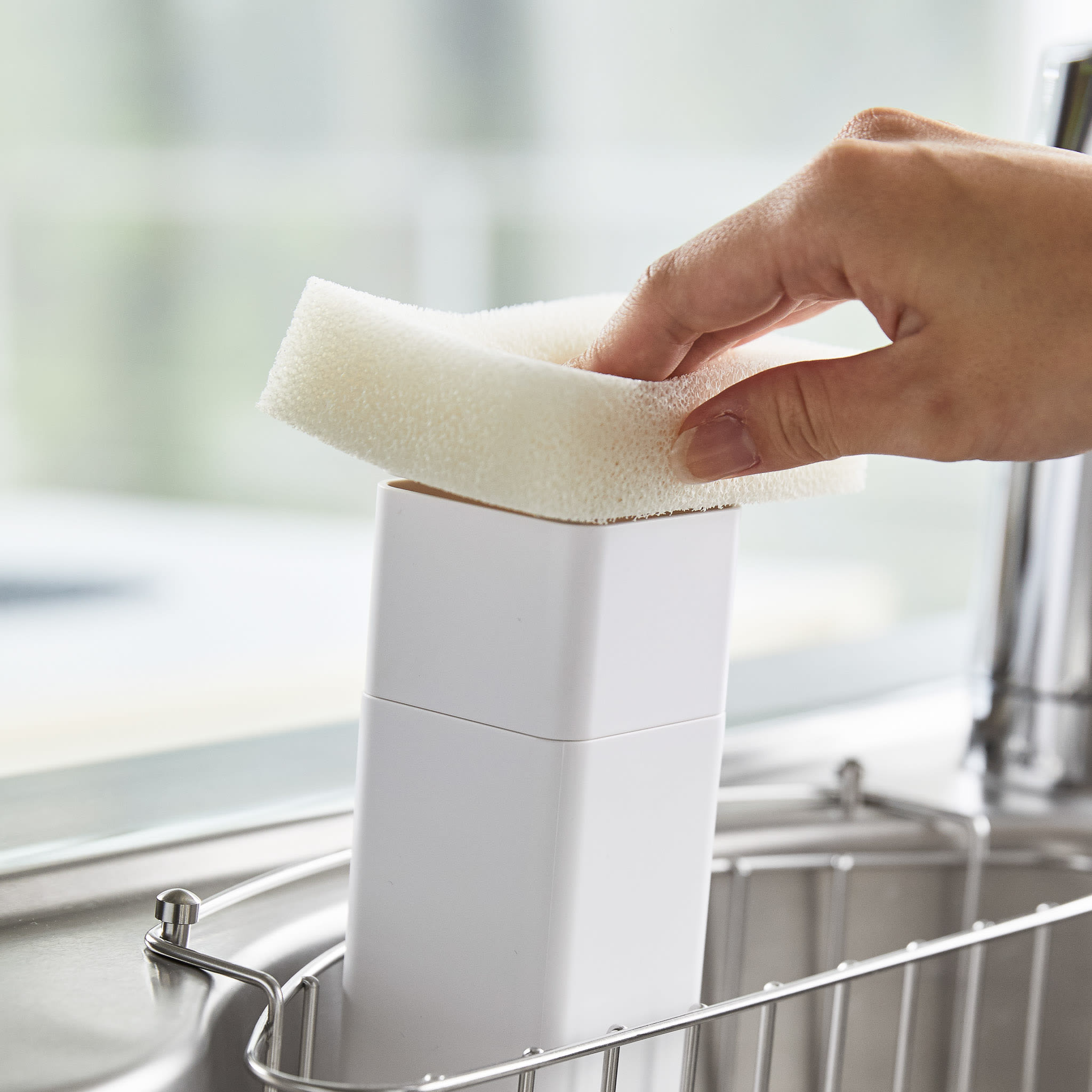 Dish Soap Dispenser : Dish Soap with One Press