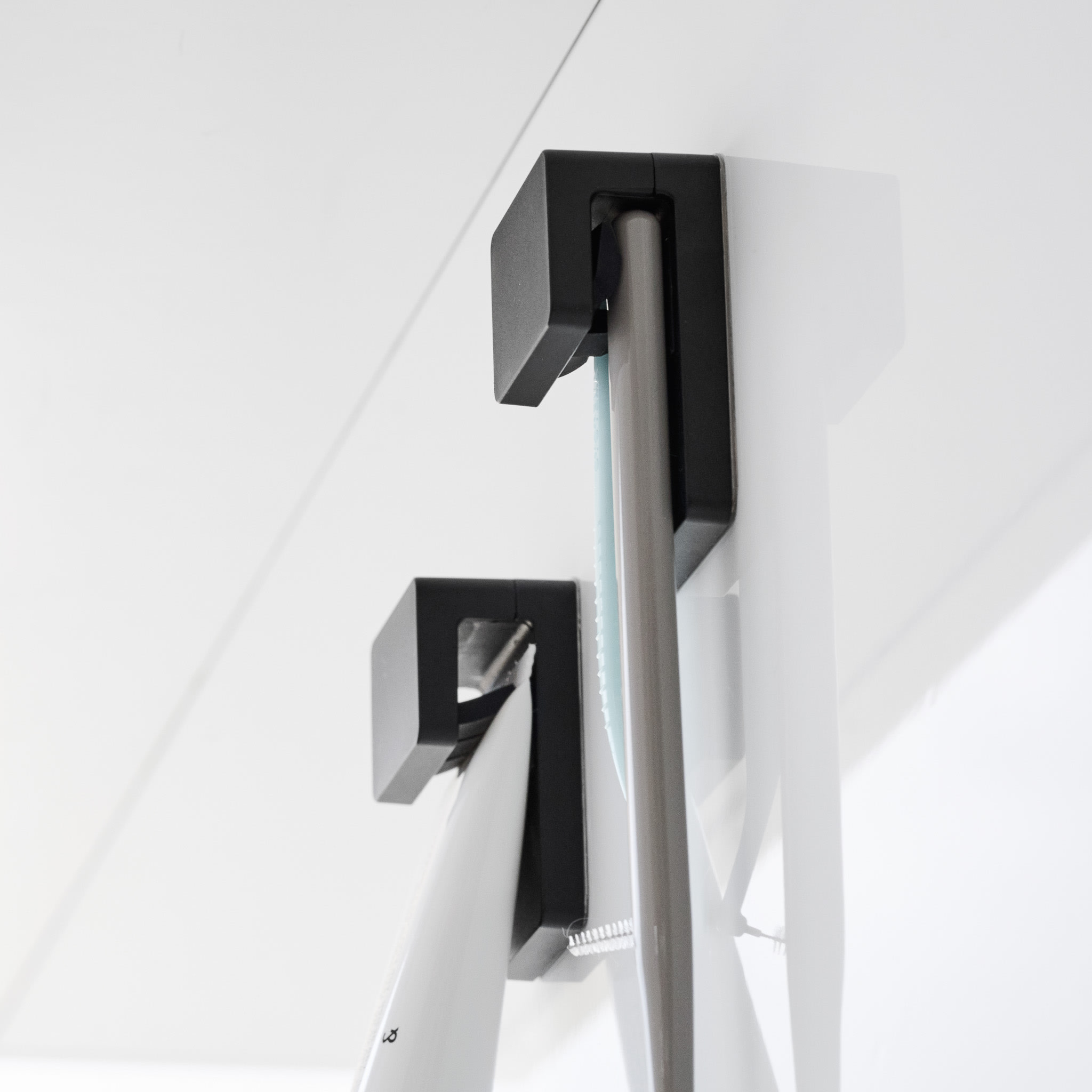 Film Hook Toothbrush & Toothpaste Holder (Set of 2) : Simple Clip Function