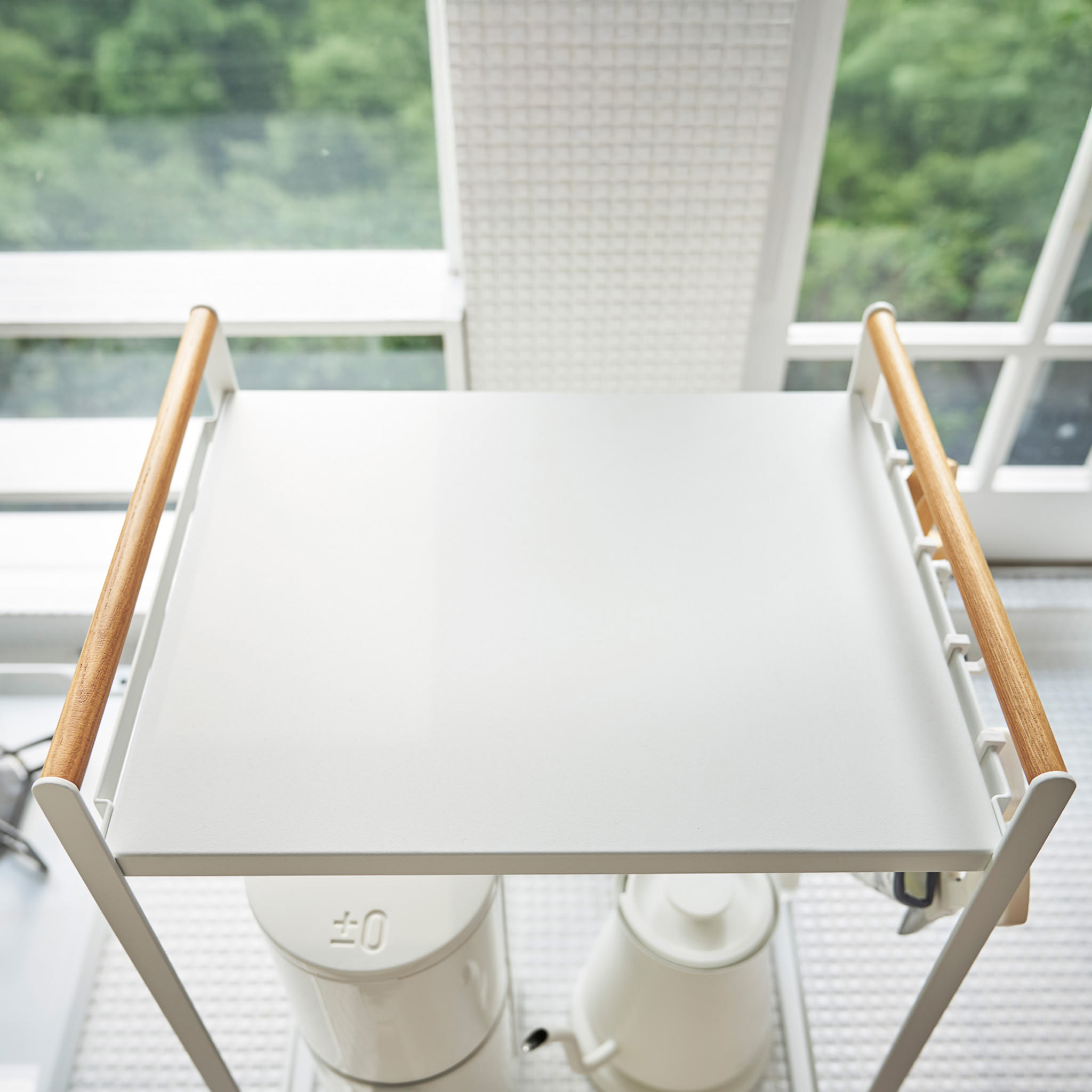 Appliance Rack : Stylish Wooden Handles