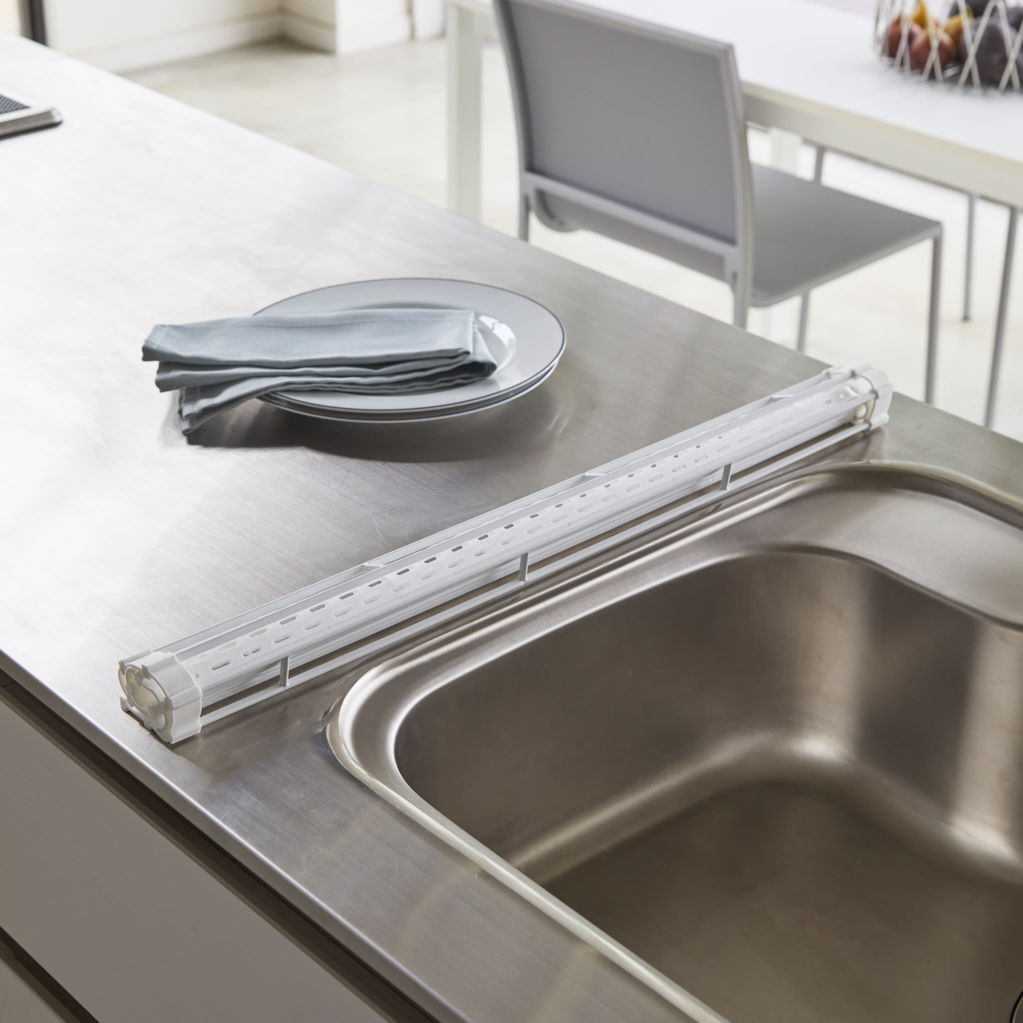 Foldable Drainer : Space-Saving Storage