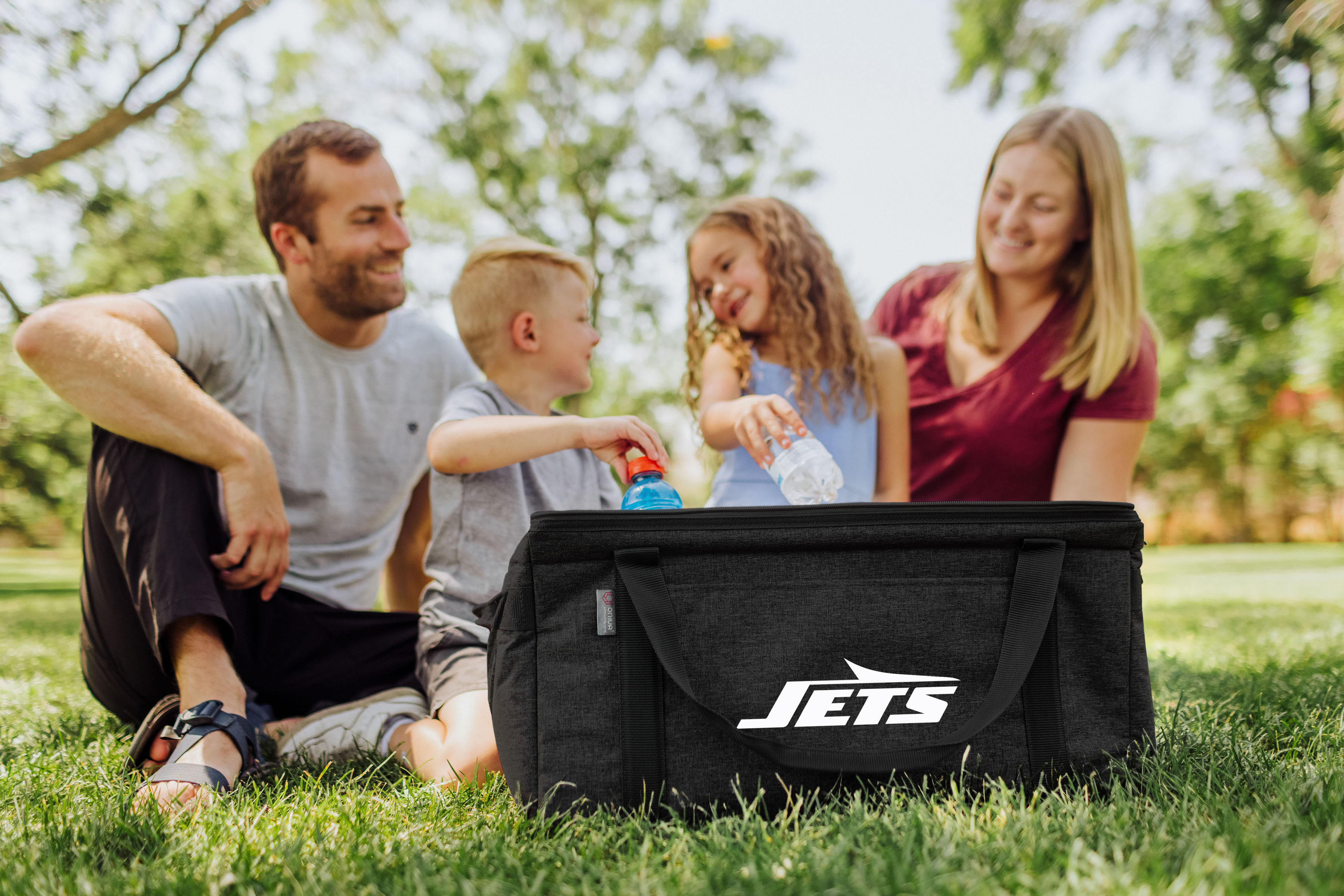 New York Jets - 64 Can Collapsible Cooler