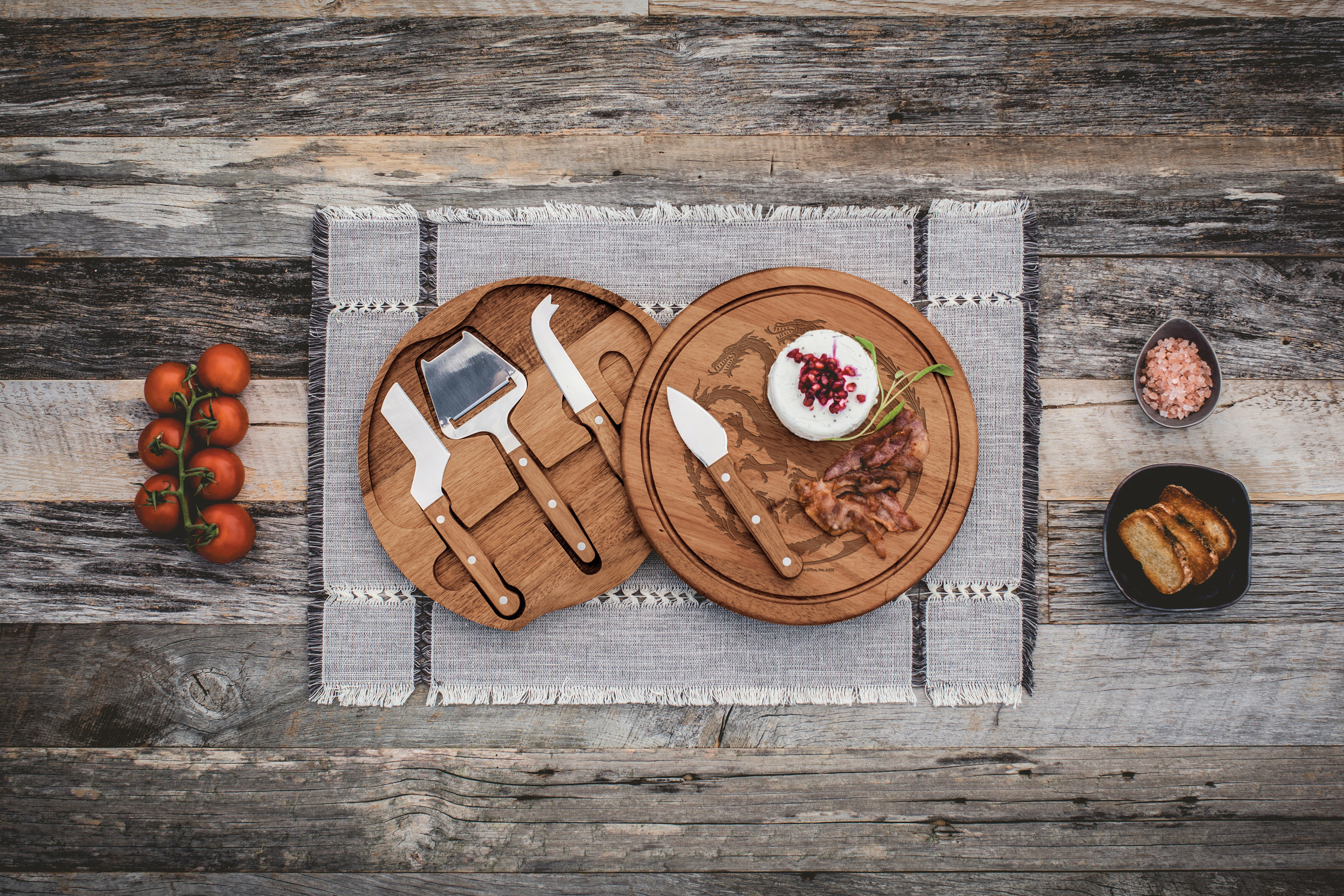 House of the Dragon - Acacia Circo Cheese Cutting Board & Tools Set