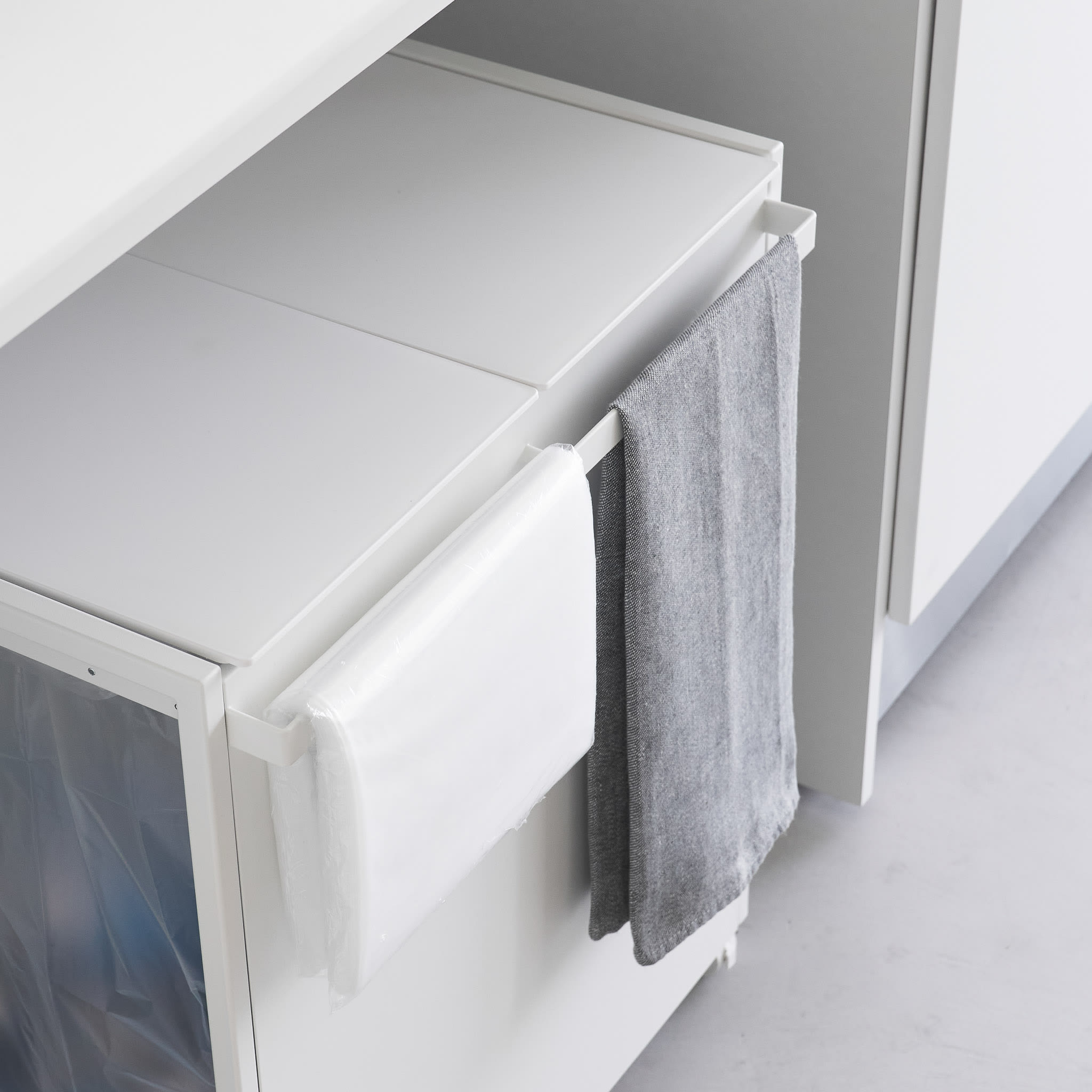 2-Compartment Trash Can with Casters : Integrated Handle