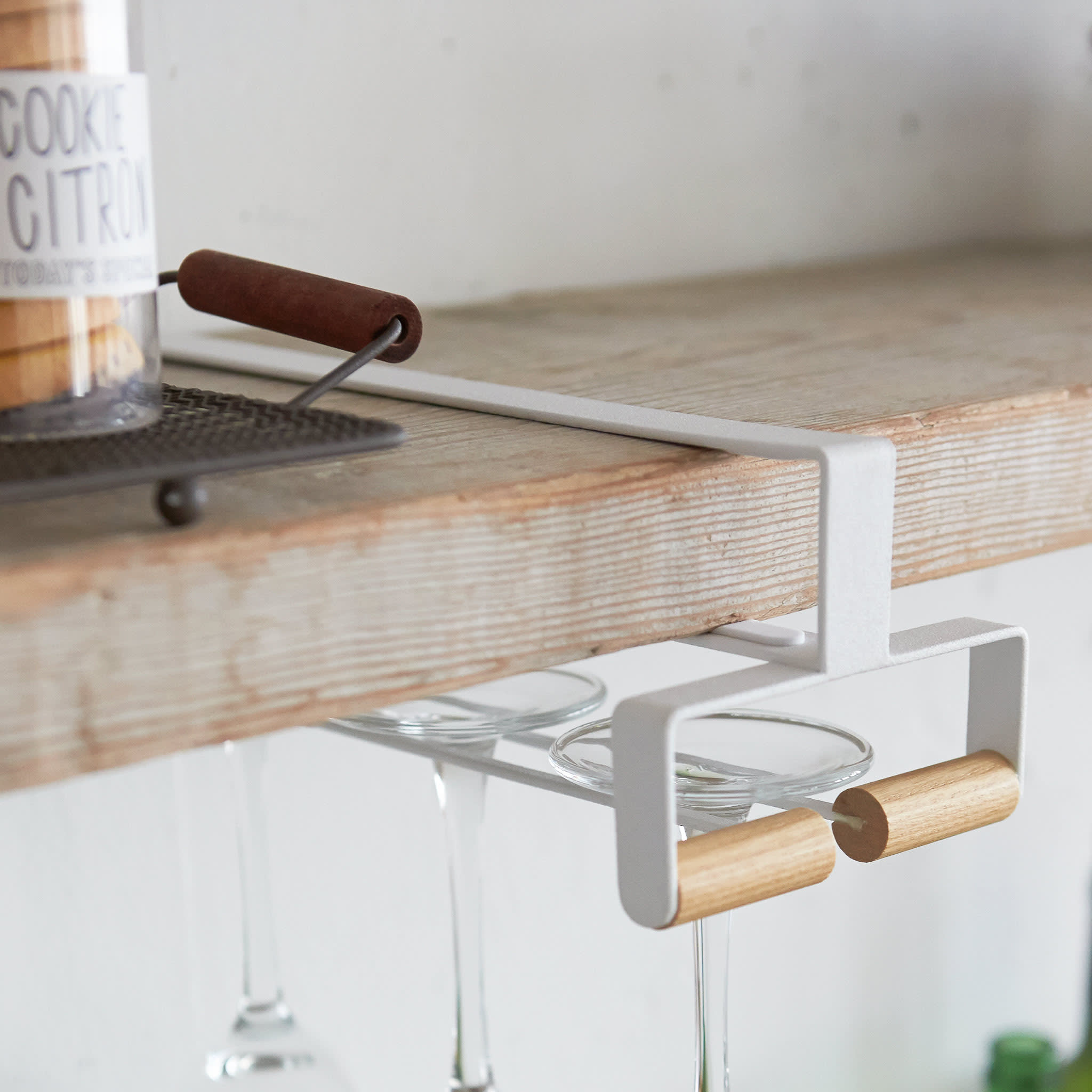 Under-Shelf Wine Glass Hanger : Practical Clamp Design