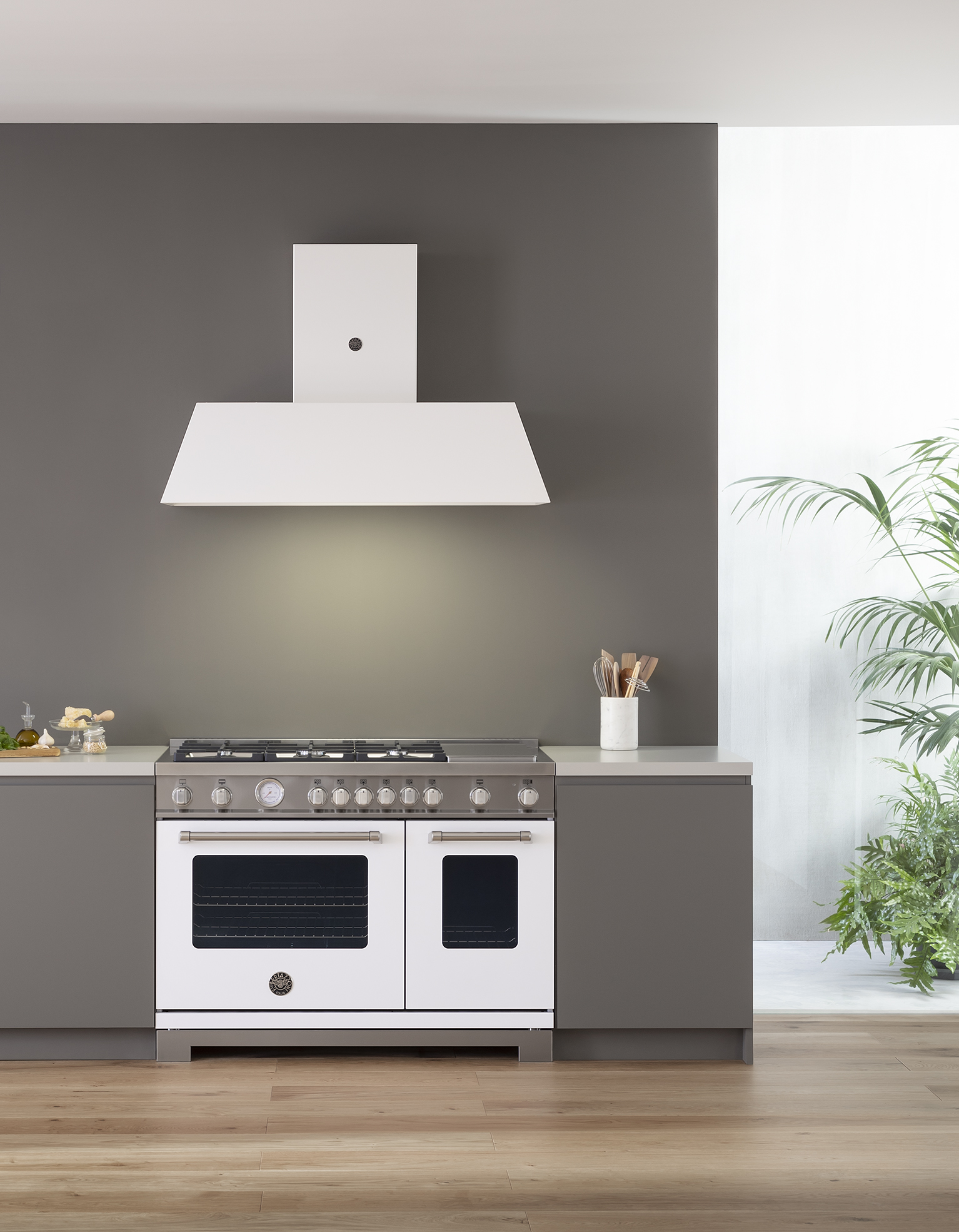 Bertazzoni 48" Master Series range - Gas Oven - 6 aluminum burners + griddle