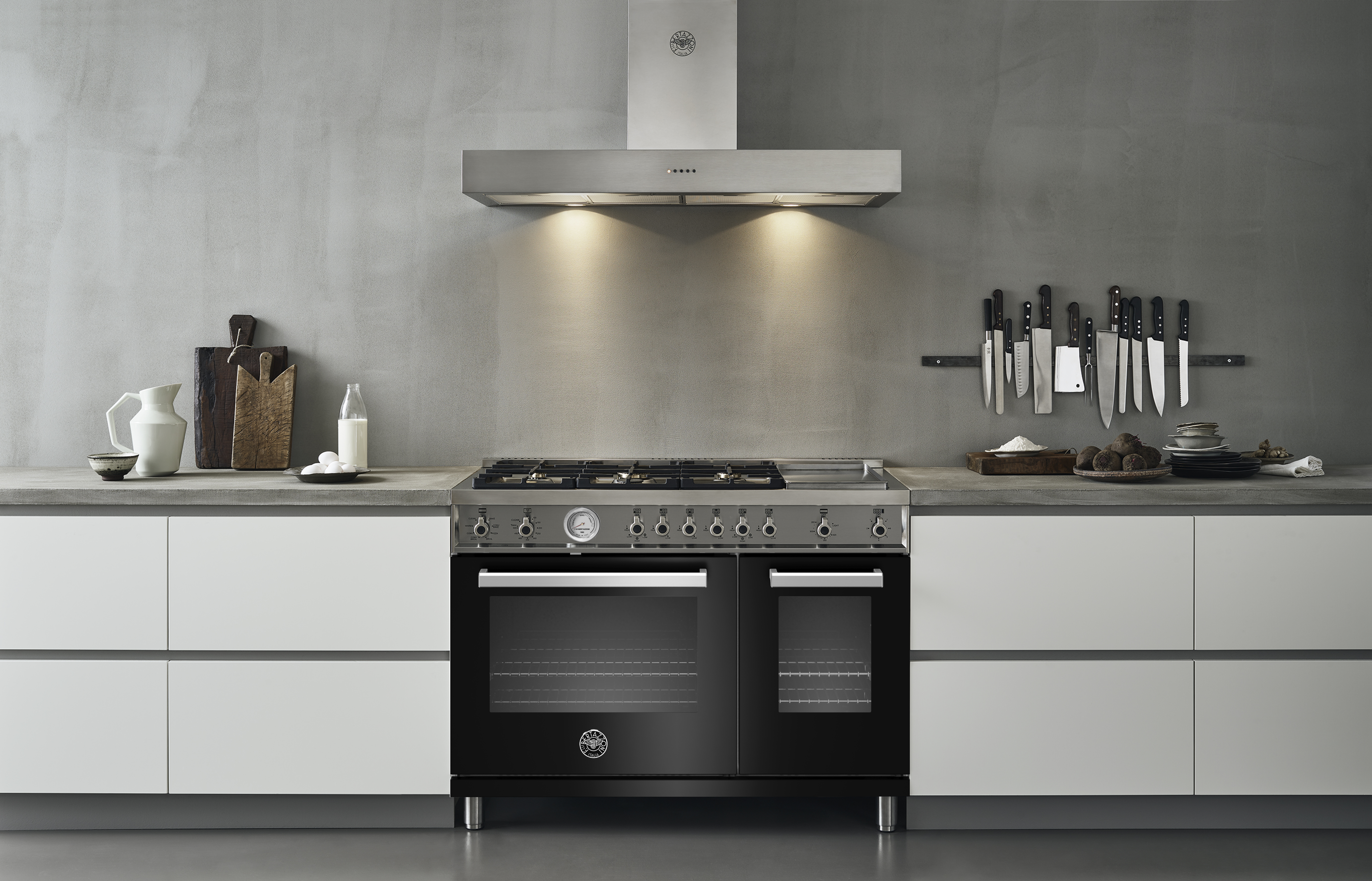 Bertazzoni 48" Professional Series range - Gas Oven - 6 brass burners + griddle