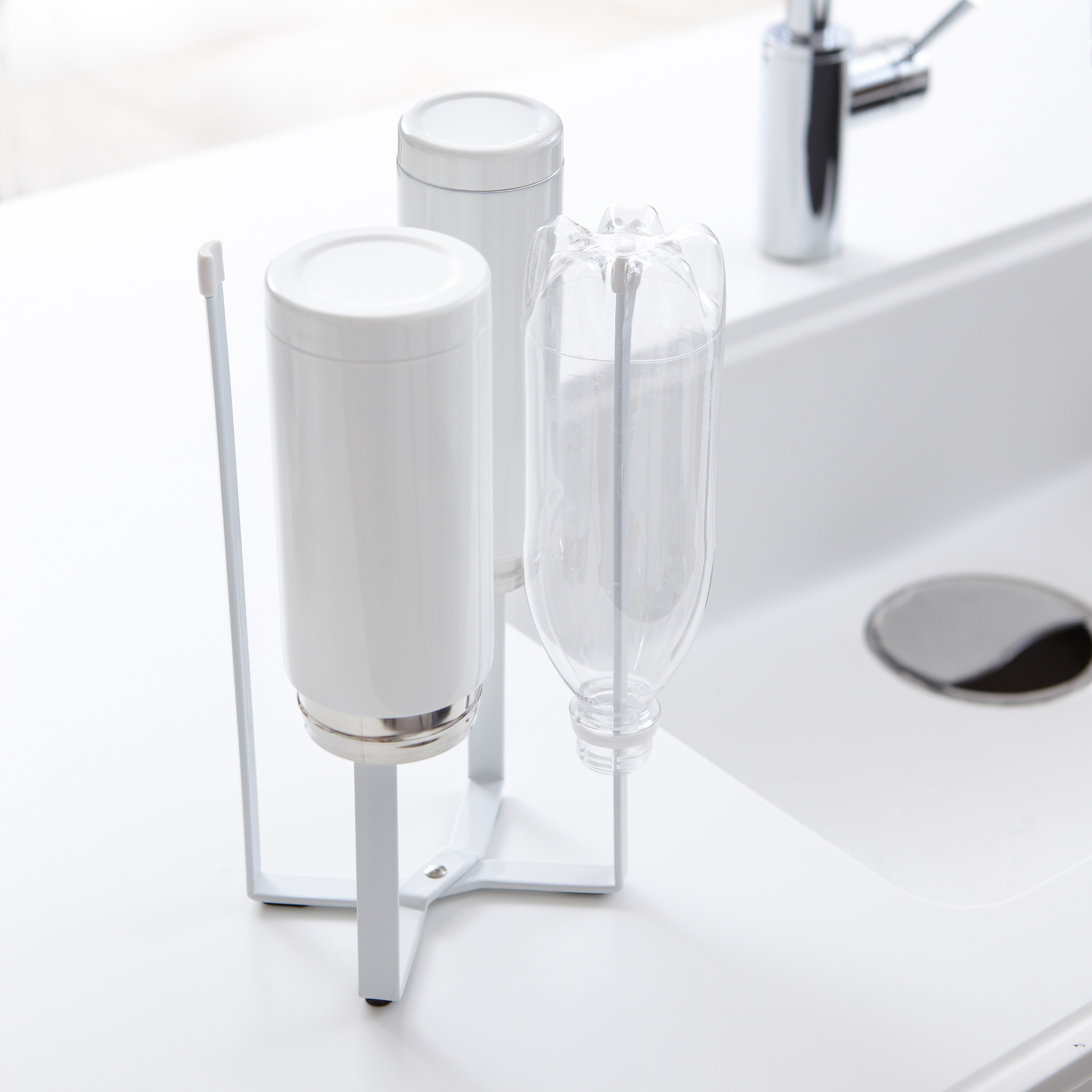 Kitchen Multi-Use Stand : Compact Yet Durable