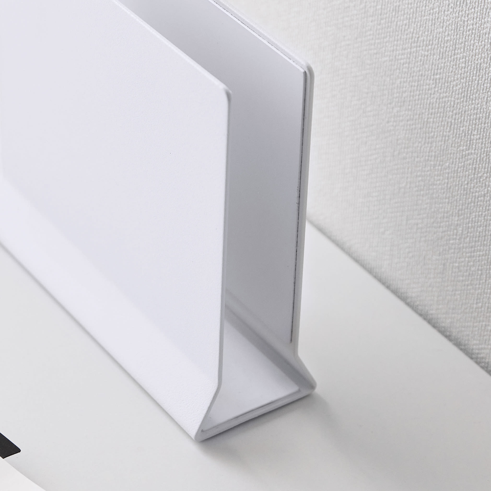 Slim Laptop Stand : Silicone Padding for Protection