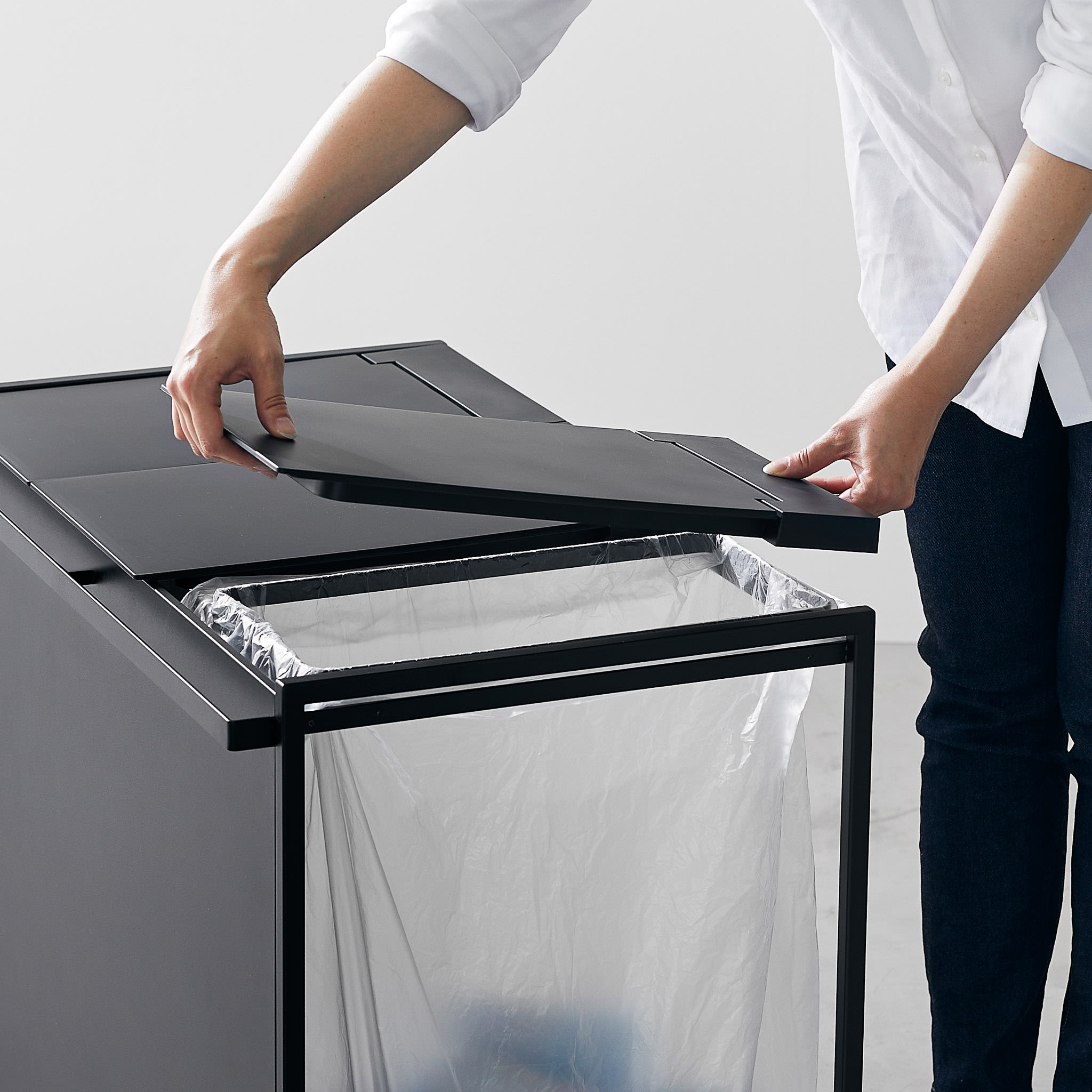 3-Compartment Trash Can with Casters : Removable Lid