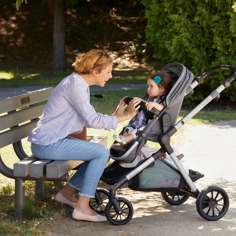 Pivot Xpand™ Modular Stroller (Stallion) Lifestyle Photo Pivot Xpand™ Modular Stroller (Stallion) Lifestyle Photo