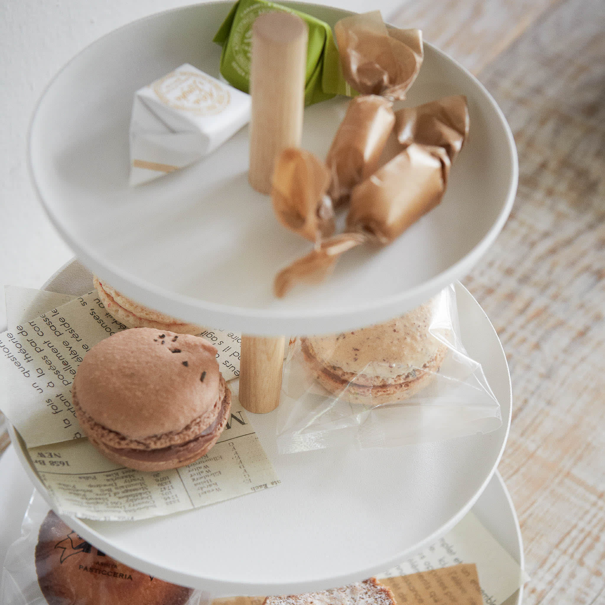 3-Tiered Serving Stand : Modern Design