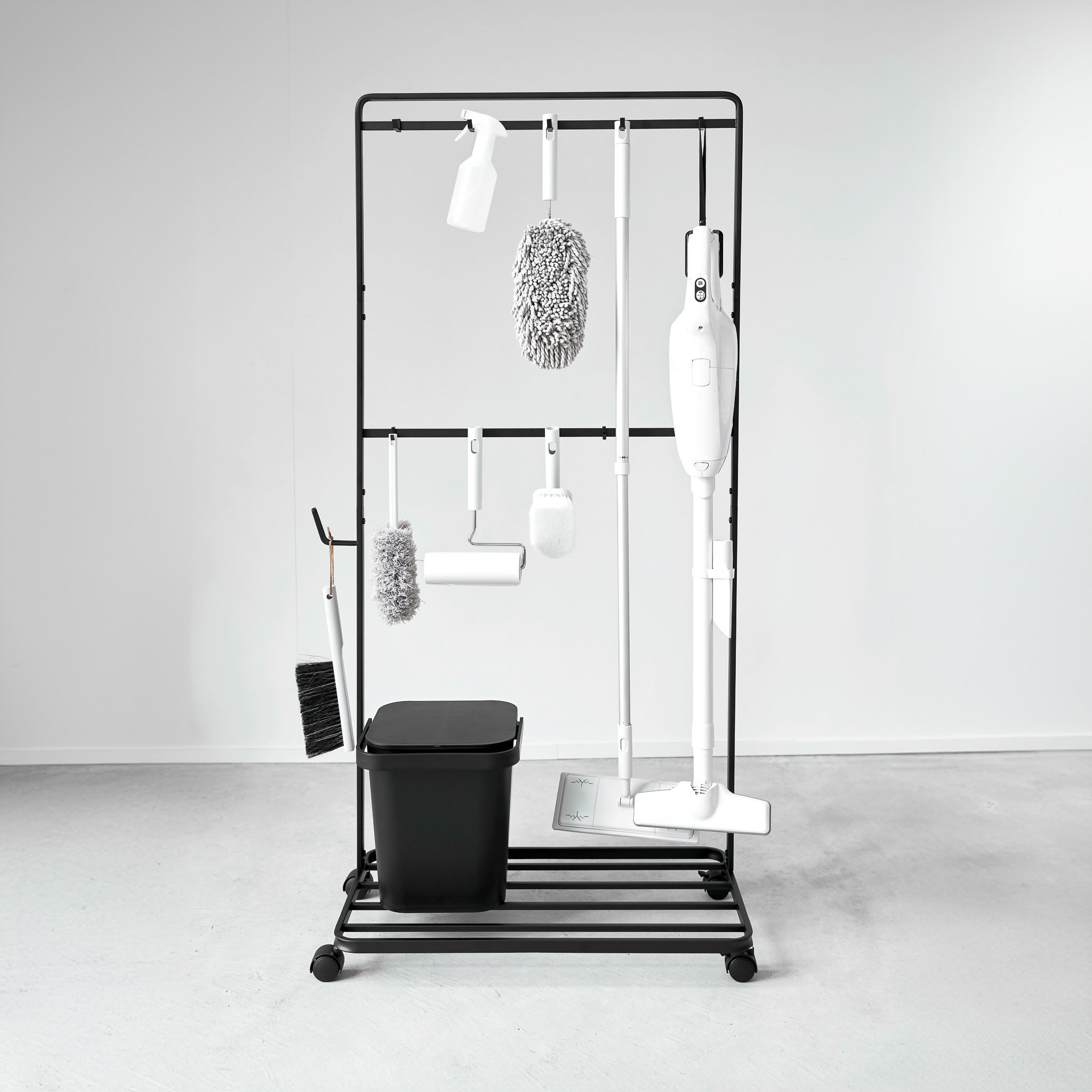 Storage Rack with Caster : Plenty of Storage Space