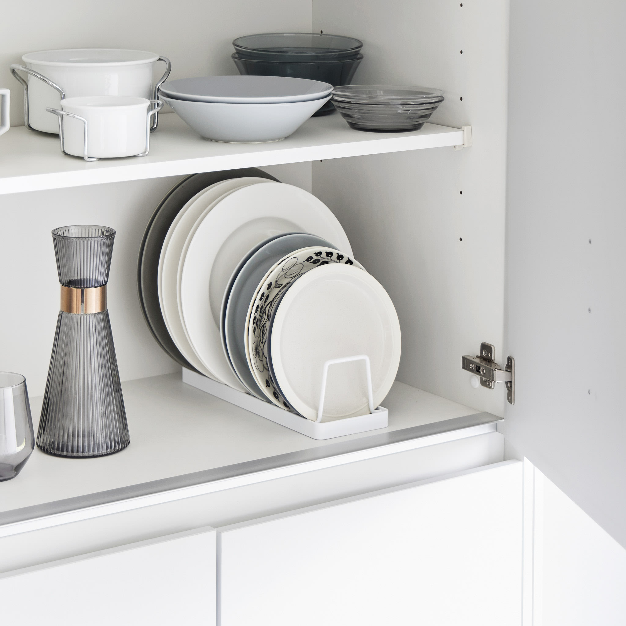 Plate Stand : Convenient Plate Storage