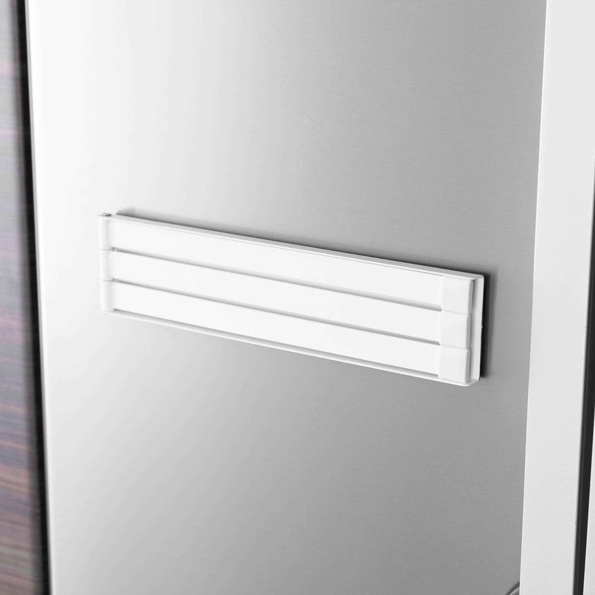 Magnetic Dishcloth Hanger : Magnetic Attachment