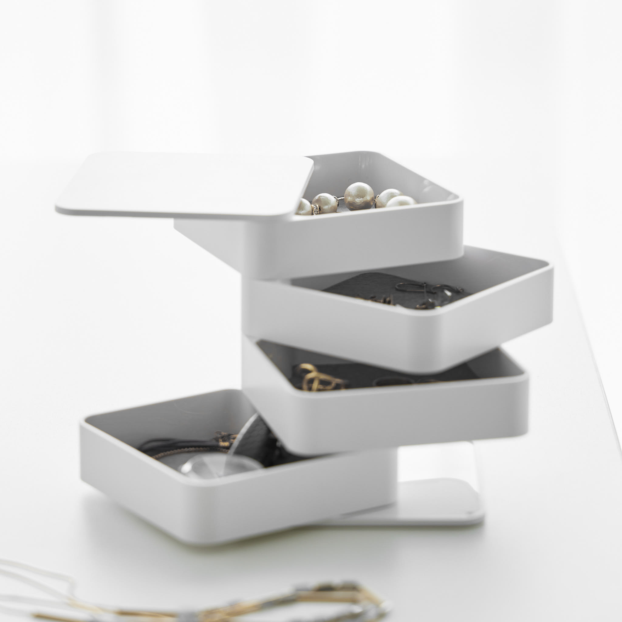 4-Tiered Accessory Box Square : Square Design
