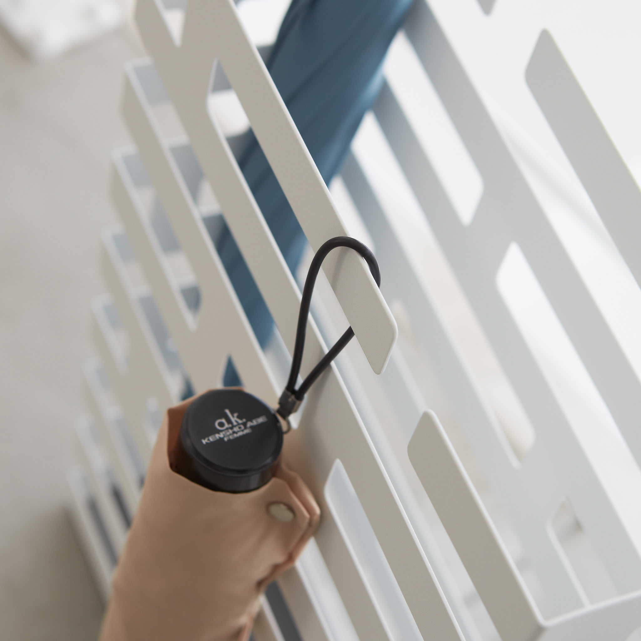 Wide Umbrella Stand : For Pocket and Stick Umbrellas