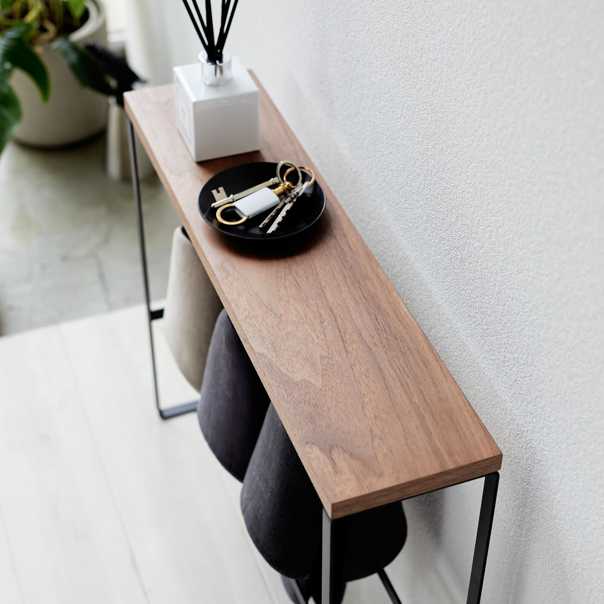 Wood-Top Slipper Rack : Stylish Wooden Shelf