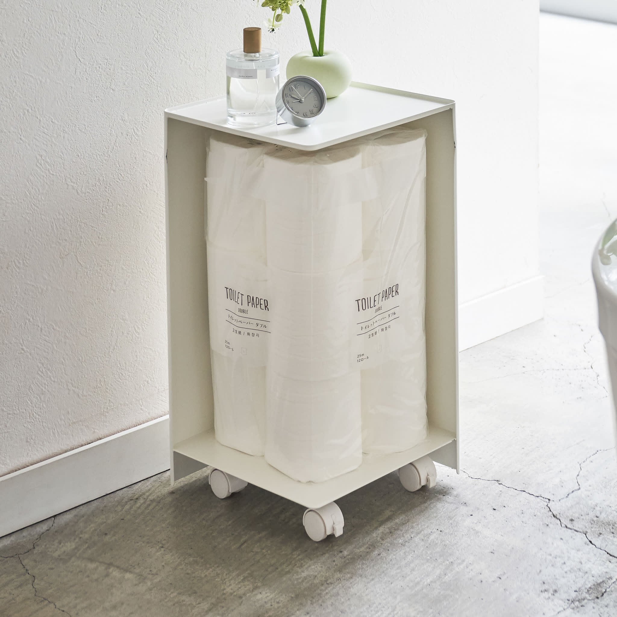 Toilet Paper Stocker with Casters : Generous Storage Capacity