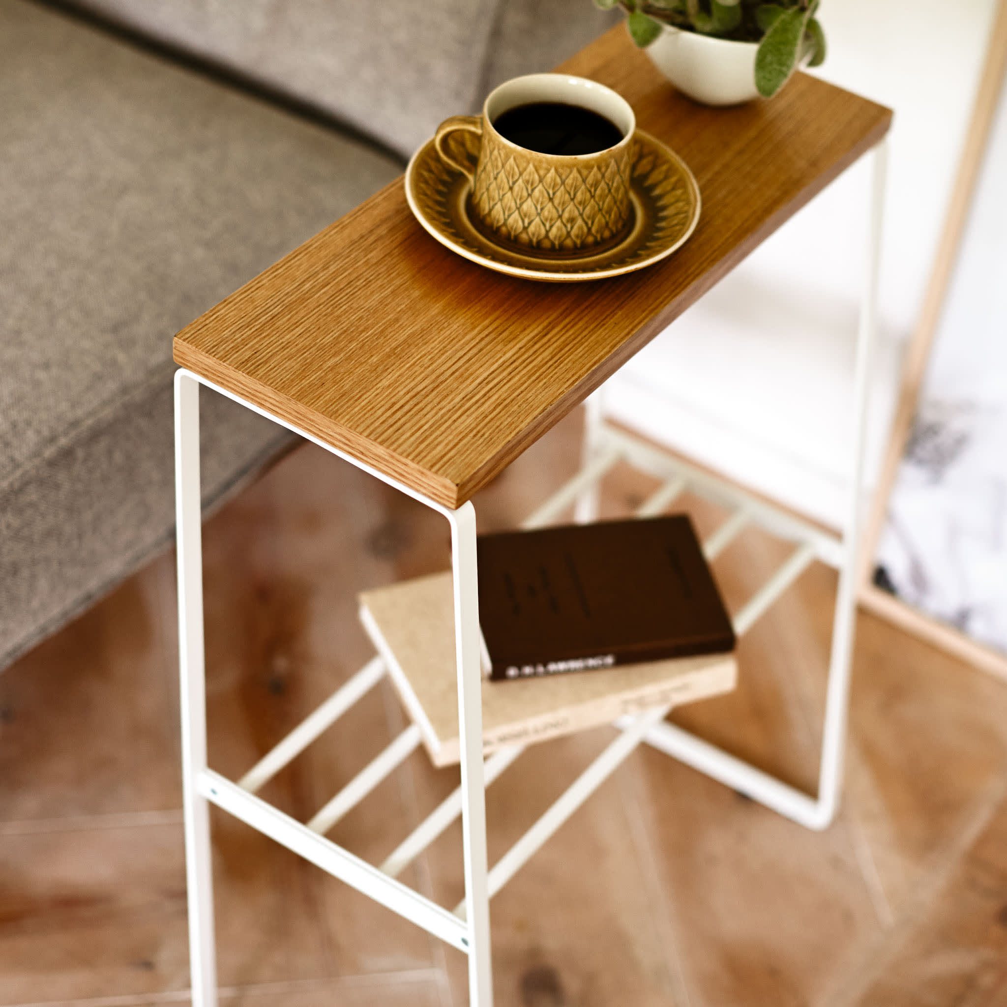 Side Table : Stylish Steel-Wood Combination