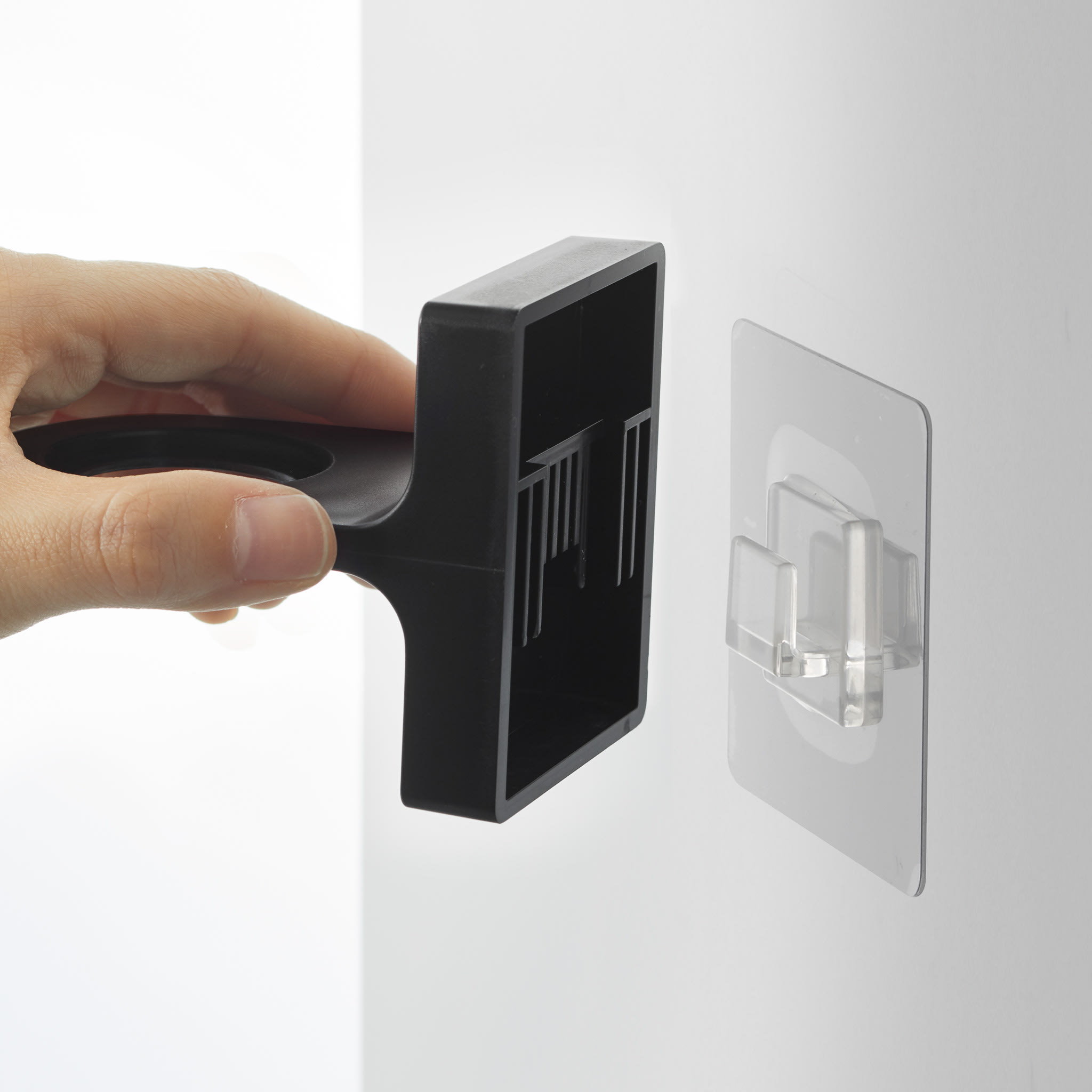 Film Hook Dispenser Holder : Simple Wall Installation