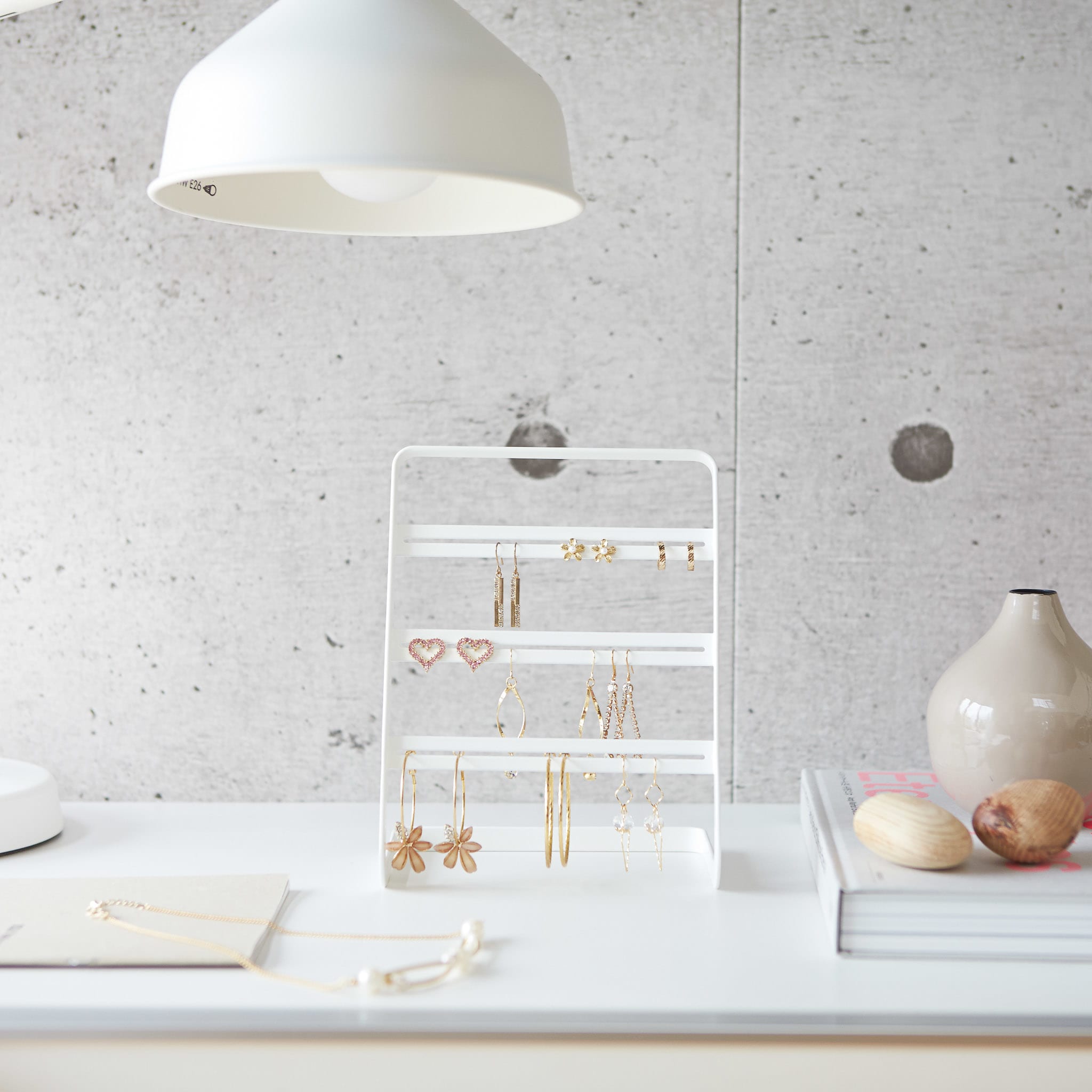Earring Stand : Elegant, Delicate Design