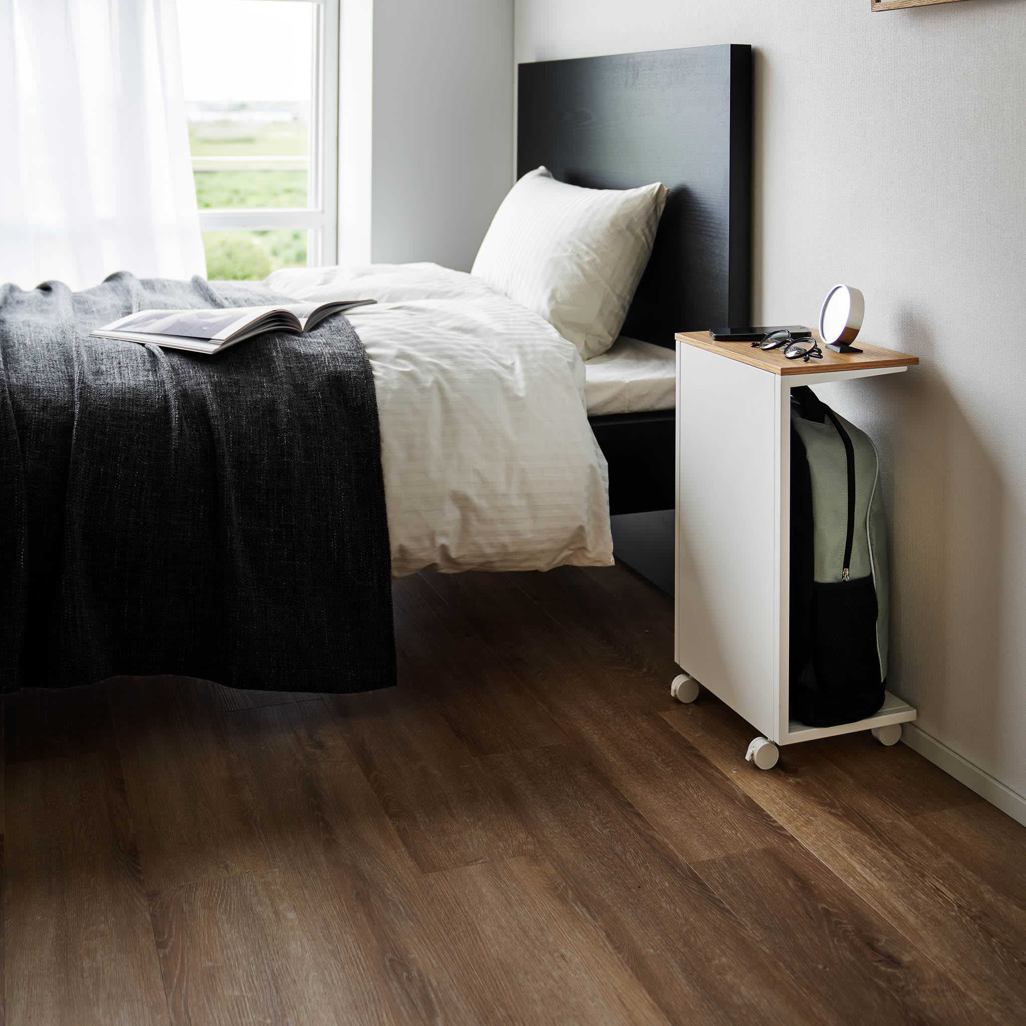 Semi-Closed Wood-Top Side Table with Casters : Discreet Storage