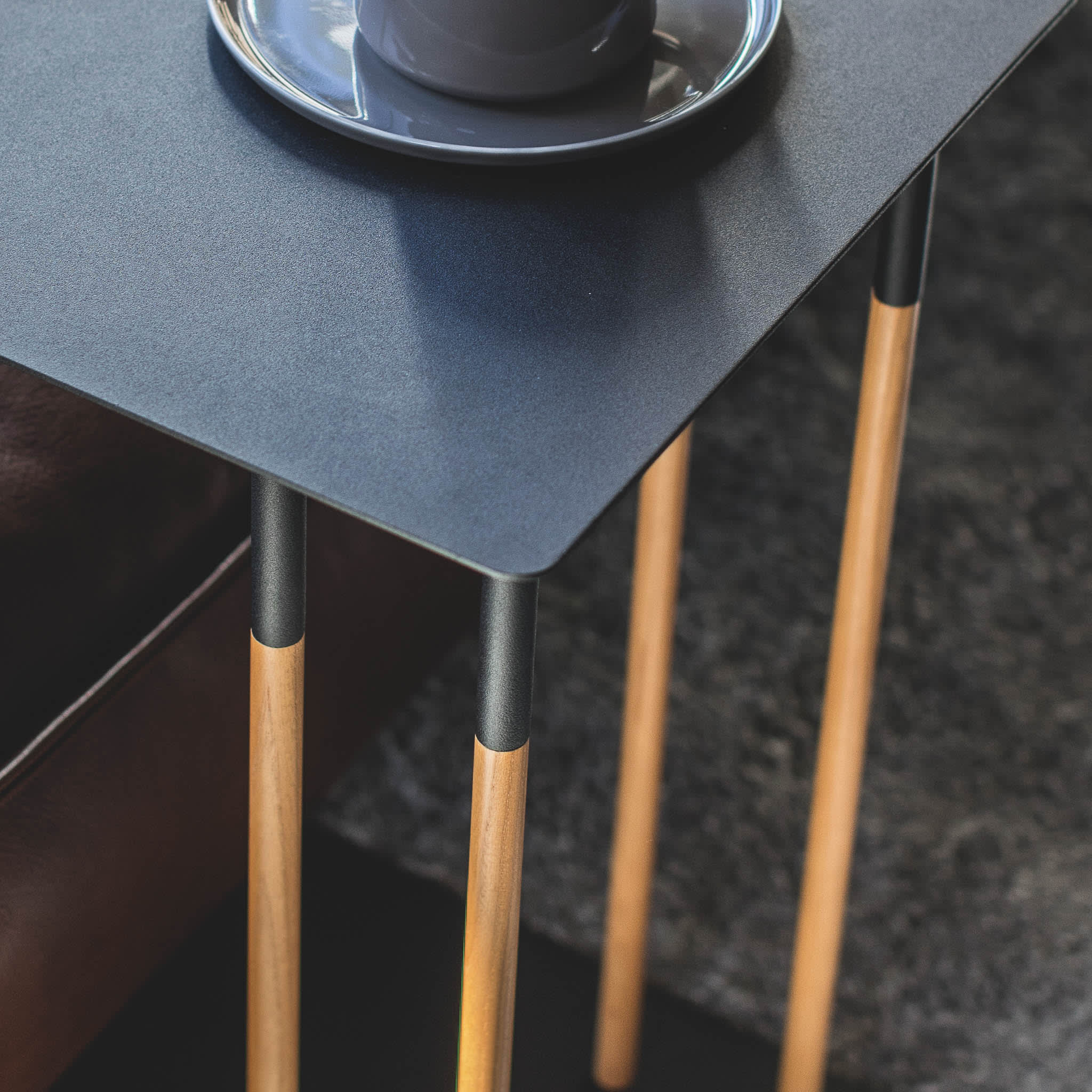 Over Sofa Side Table : Quick Setup