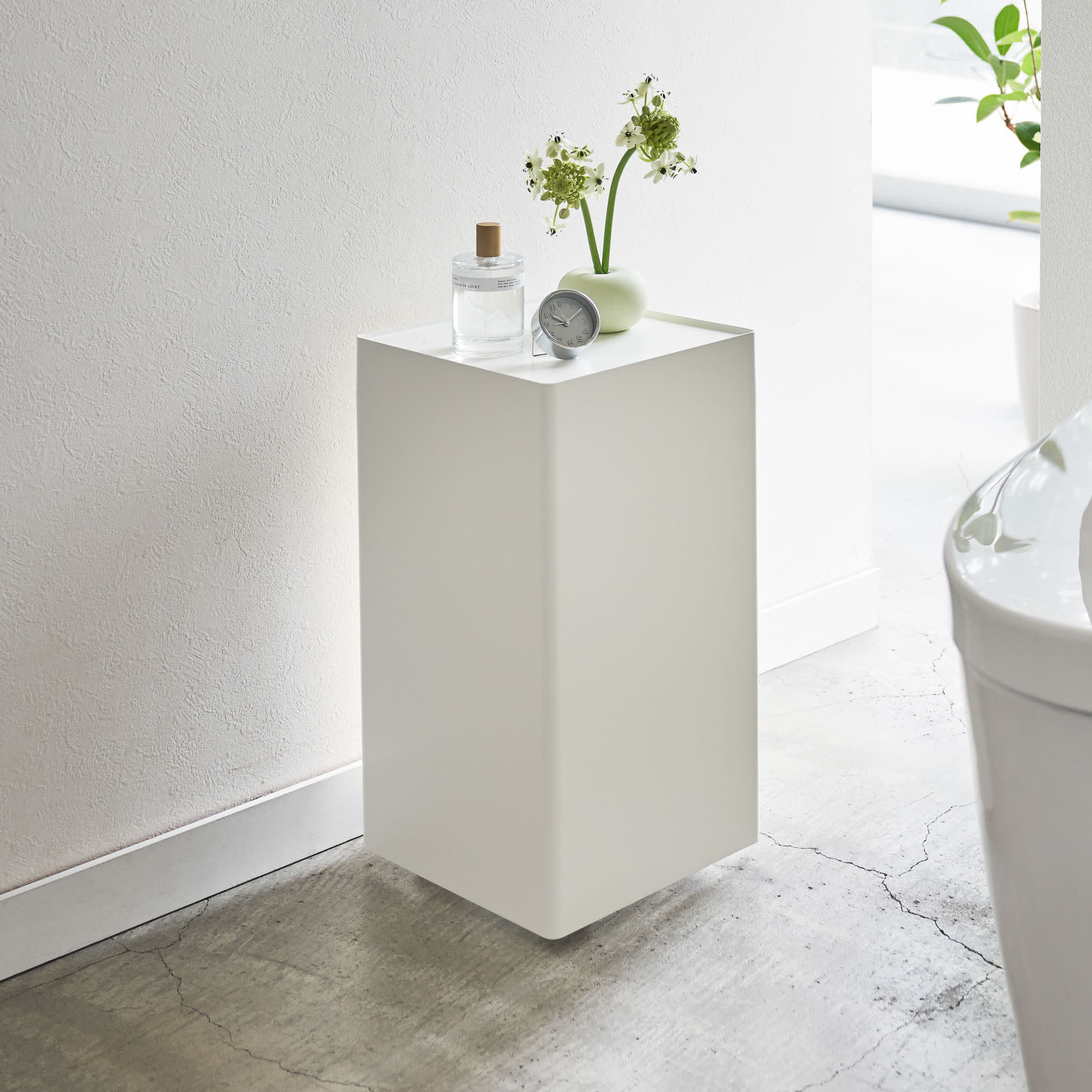 Toilet Paper Stocker with Casters : Discreet Storage