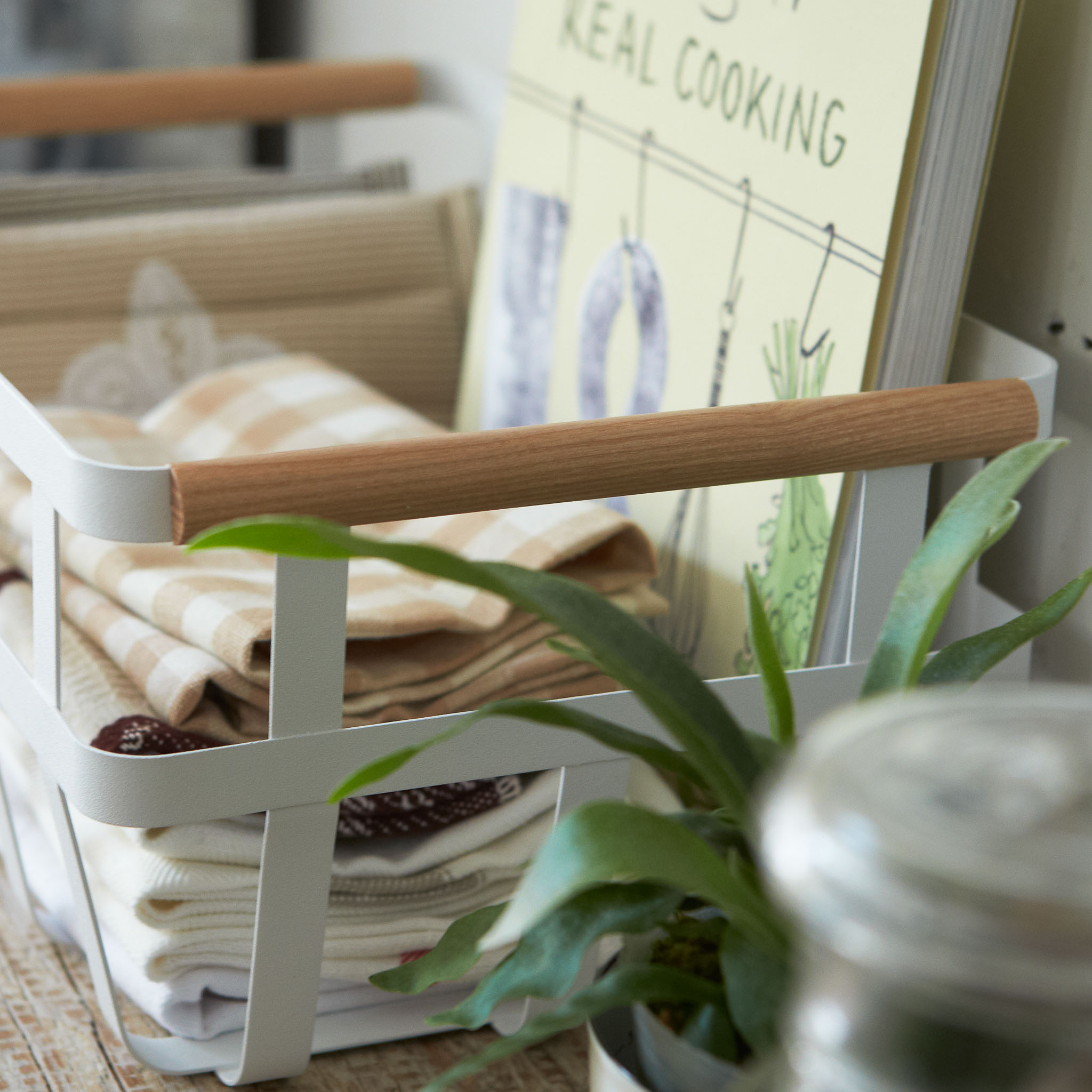 Basket L : Stylish Wooden Handles