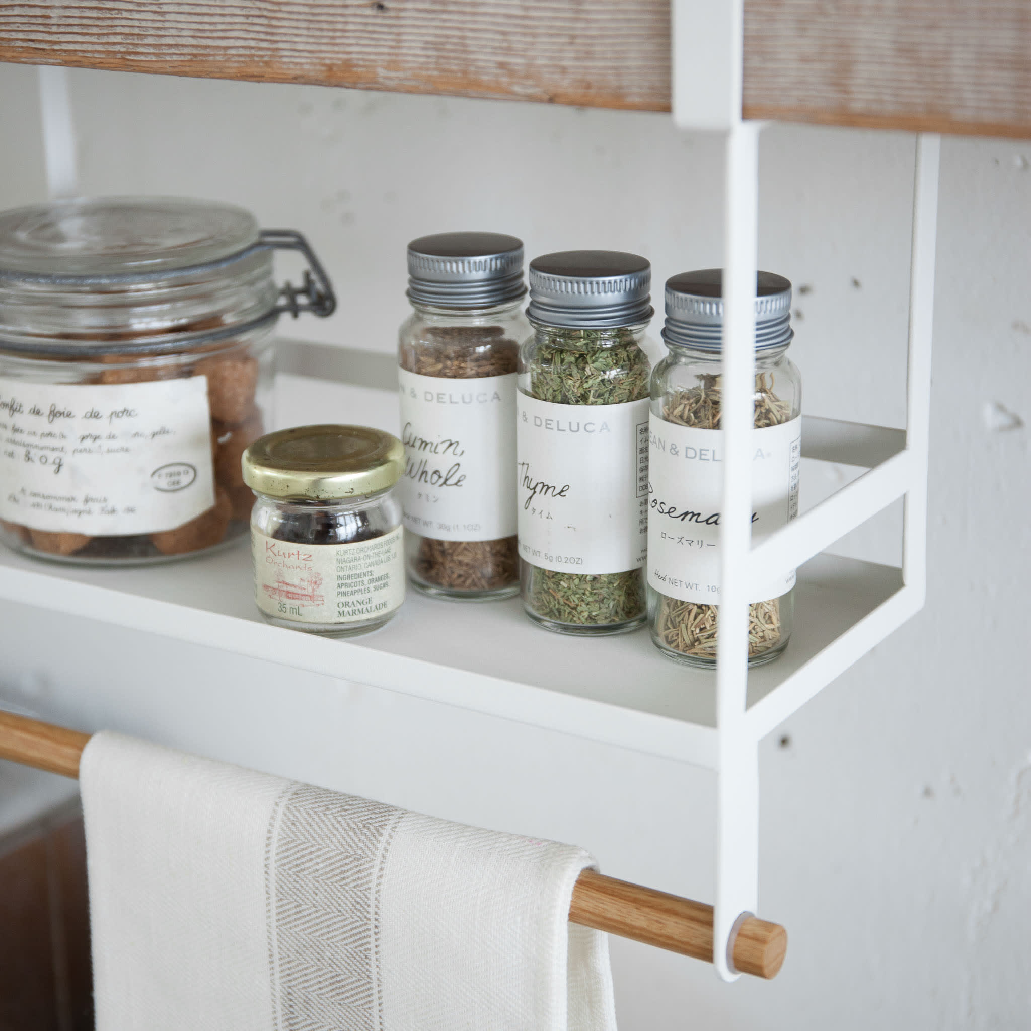 Under-Shelf Seasoning Rack : Under-Shelf Mounting