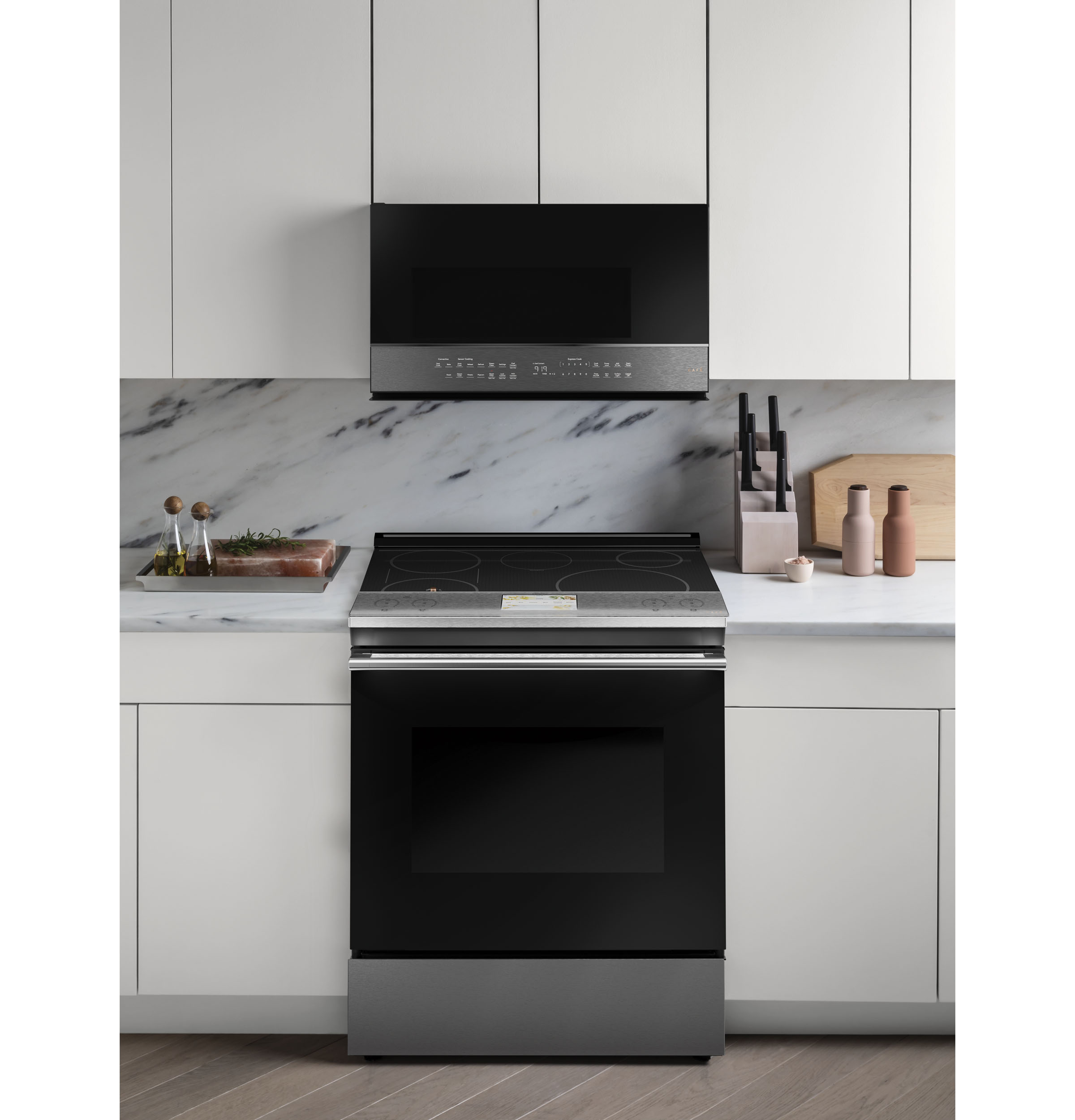 Café™ 30" Platinum Glass Slide in Induction Range view 6