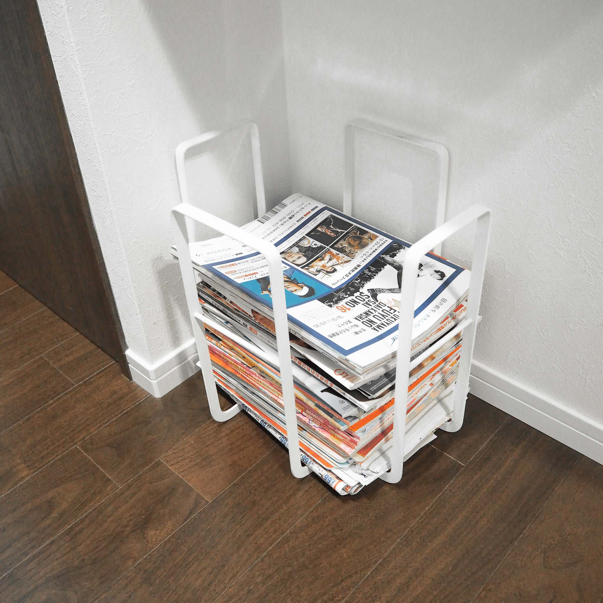 News Rack : Easy Newspaper Storage