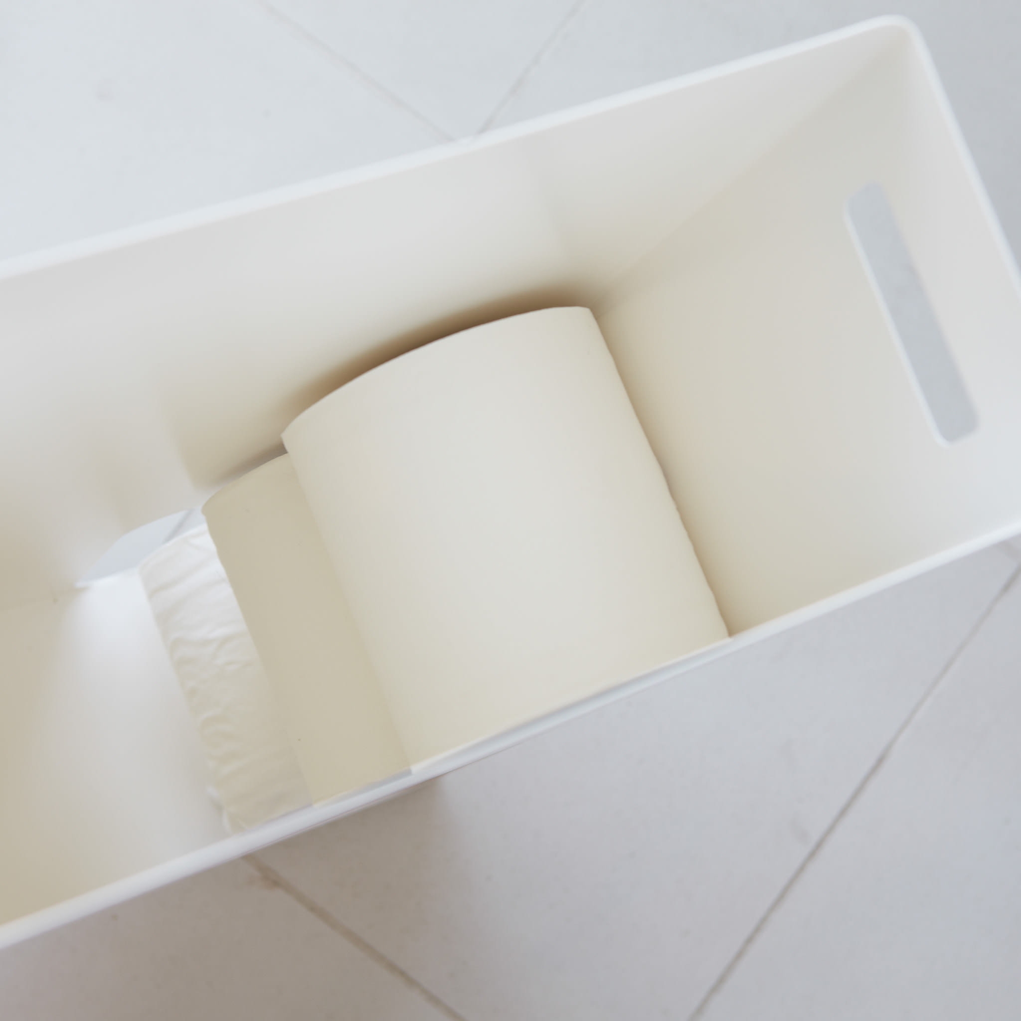 Toilet Paper Stocker : Automatic Roll Advancement
