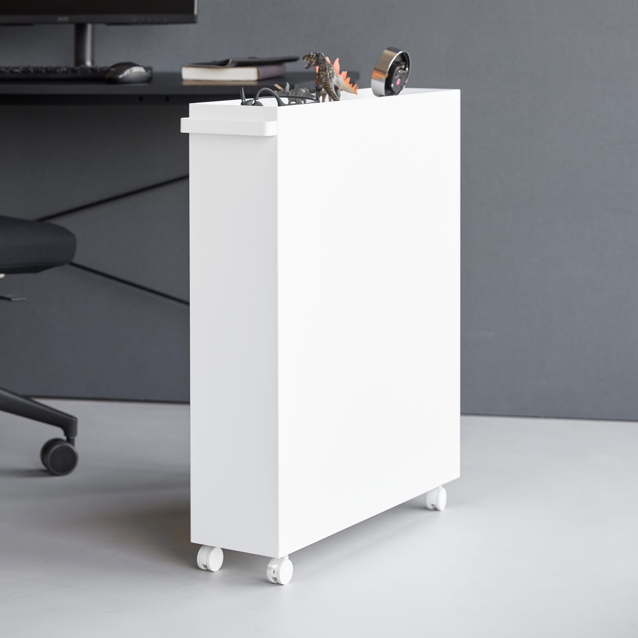 Book Cart : Closed Back Panel