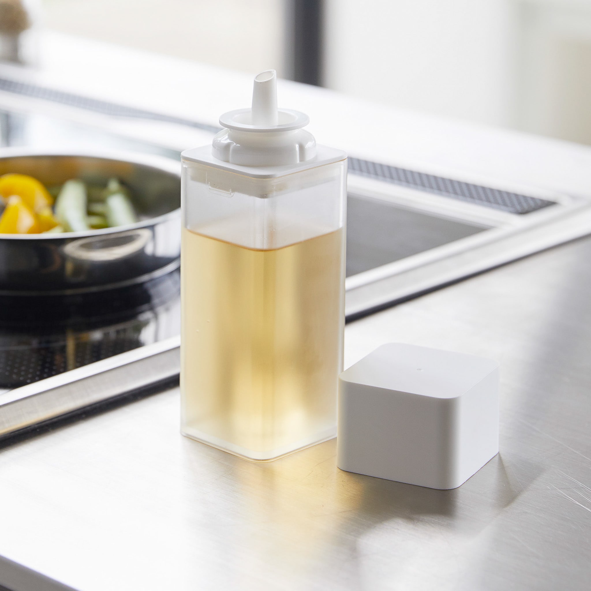 Seasoning Bottle : Semi-Transparent Design