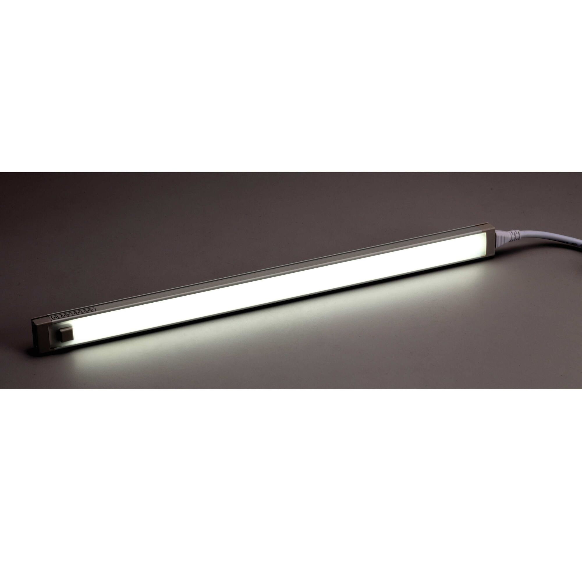 Ultra slim linkable design feature of 1 BAR L E D UNDER CABINET LIGHTING KIT COOL WHITE 9 inch.