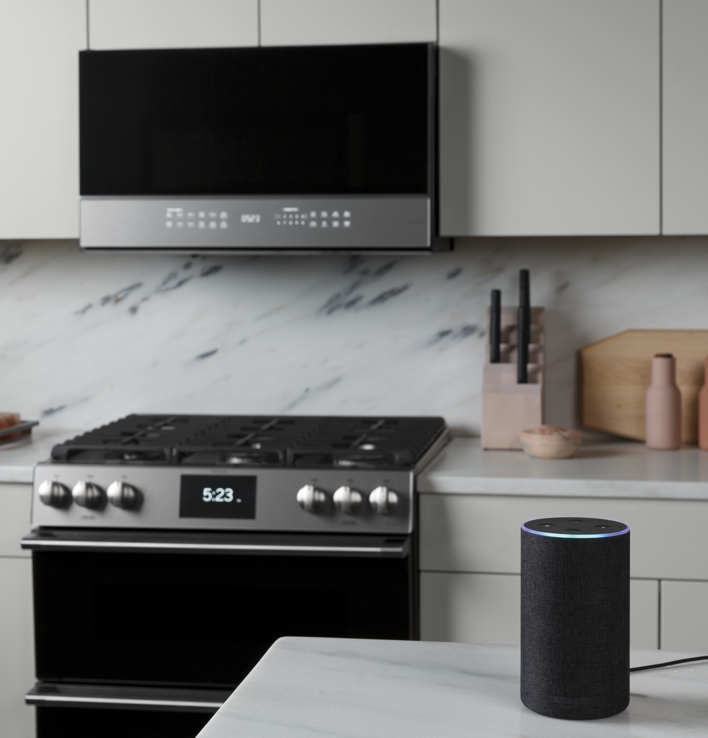 1,050W — 2.1 CuFt — 400 CFM — Sensor — Stm — Chef Connect — Connectable via built-in WiFi view 4