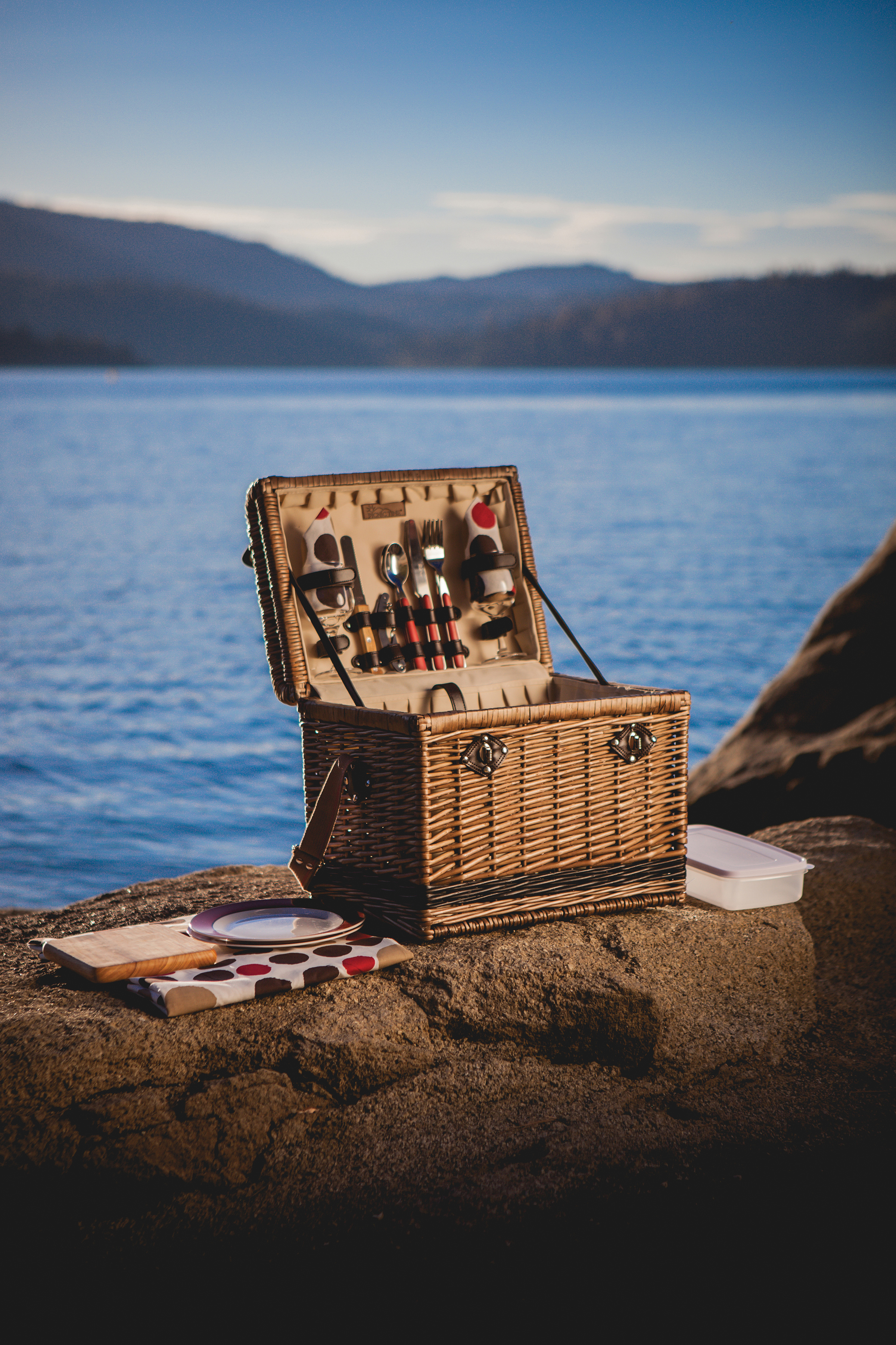 Yellowstone Picnic Basket