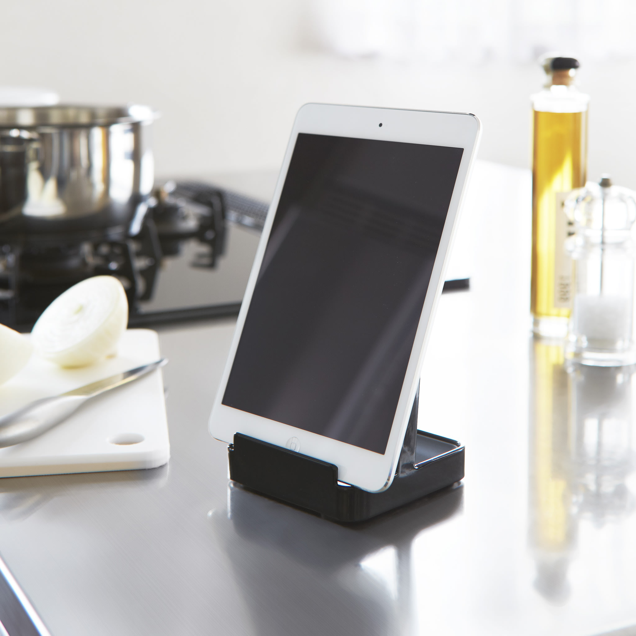 Ladle & Pot Lid Stand : Ideal for Tablet & Cookbook