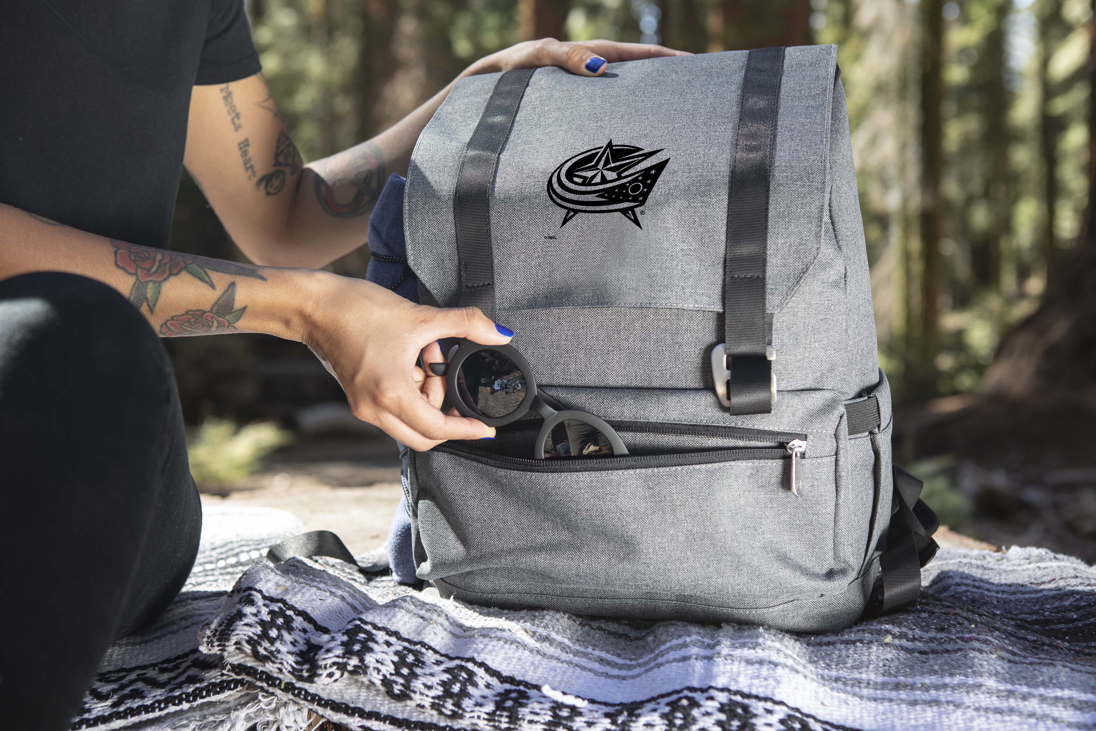 Columbus Blue Jackets - On The Go Traverse Backpack Cooler