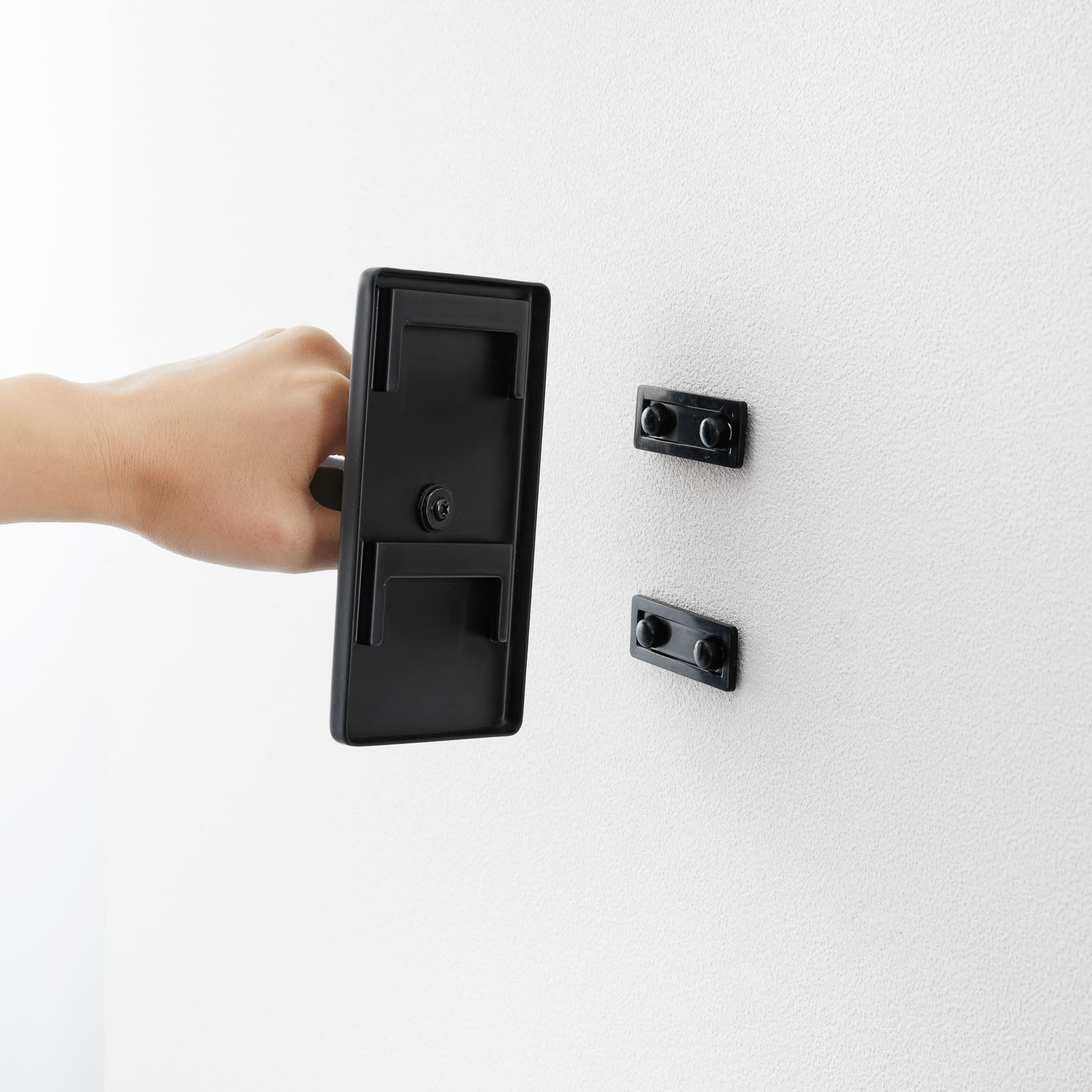 Wandmontierter Gitarrenhalter : Montage mit Gipskartonstiften oder Holzschrauben