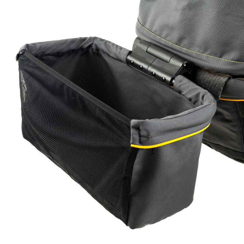 Pivot Xplore™All-Terrain Stroller Wagon (Adventurer) Lifestyle Photo Pivot Xplore™All-Terrain Stroller Wagon (Adventurer) Lifestyle Photo
