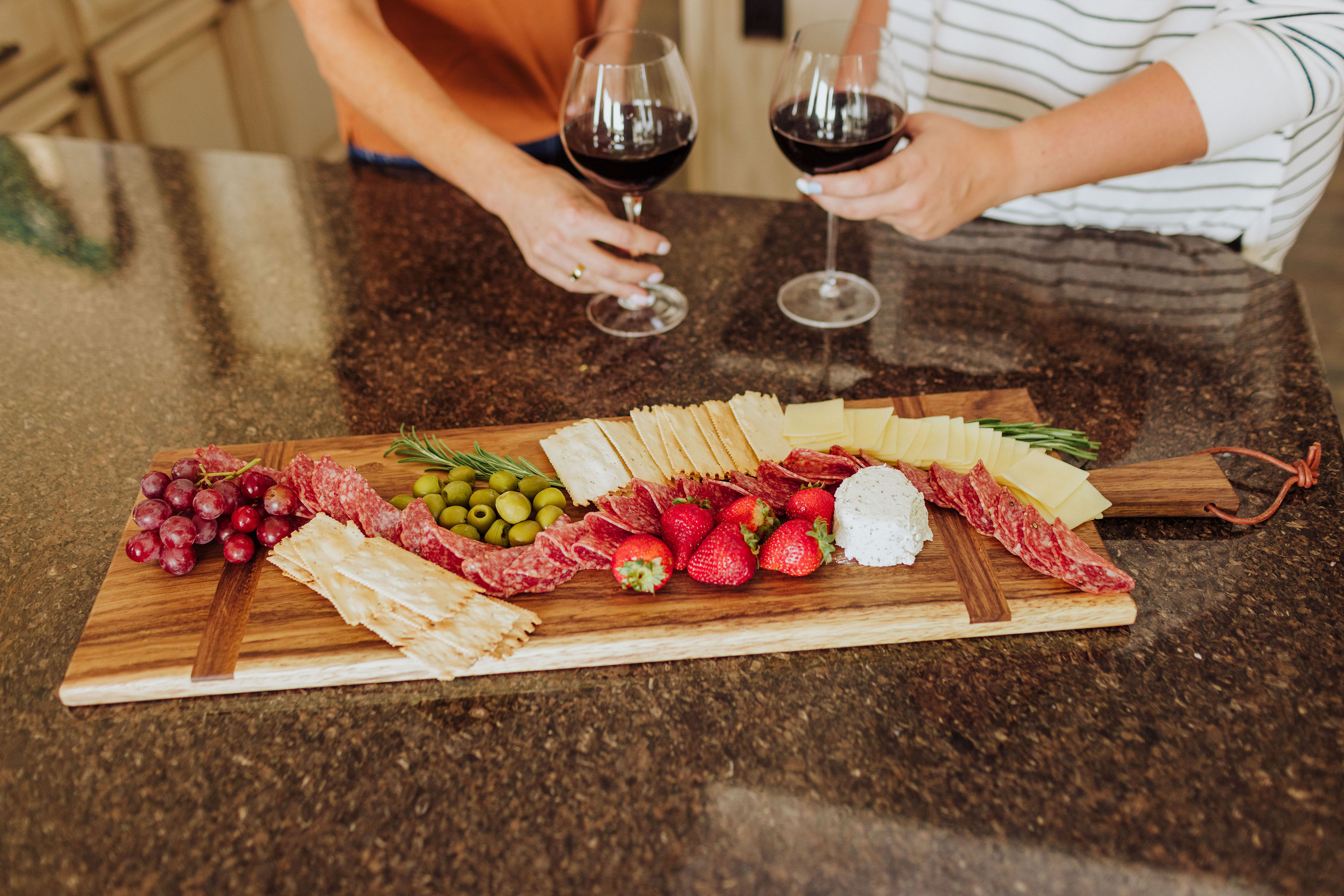 Madera Rectangular Long Charcuterie Board - 29