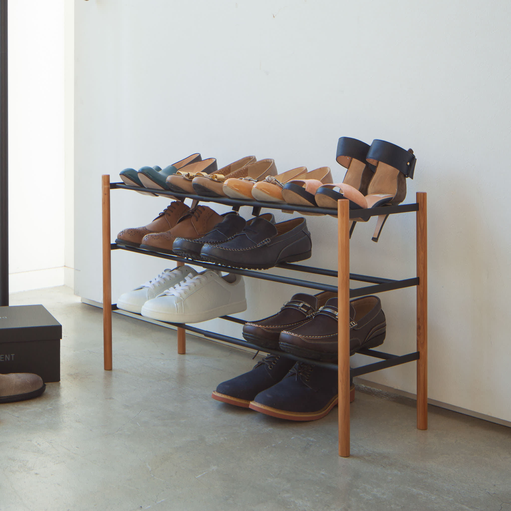 3-Tiered Extendable Shoe Rack : Ample Shoe Storage
